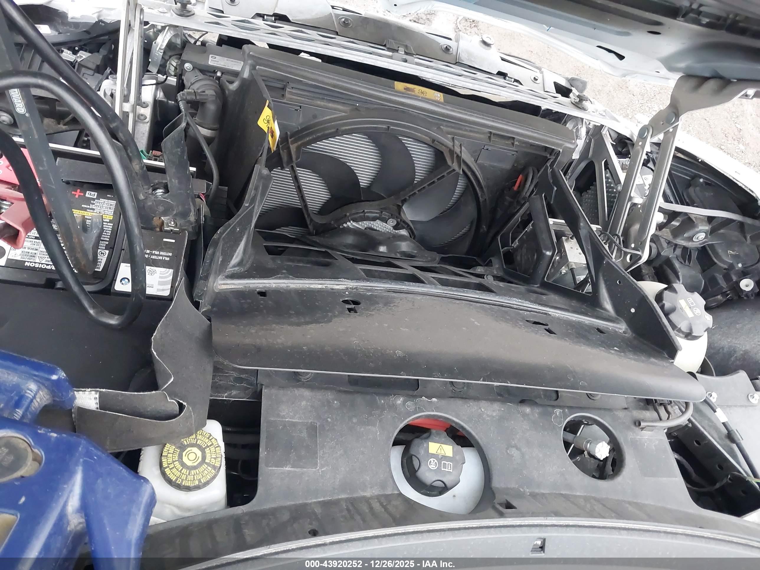 BMW I8 image 10