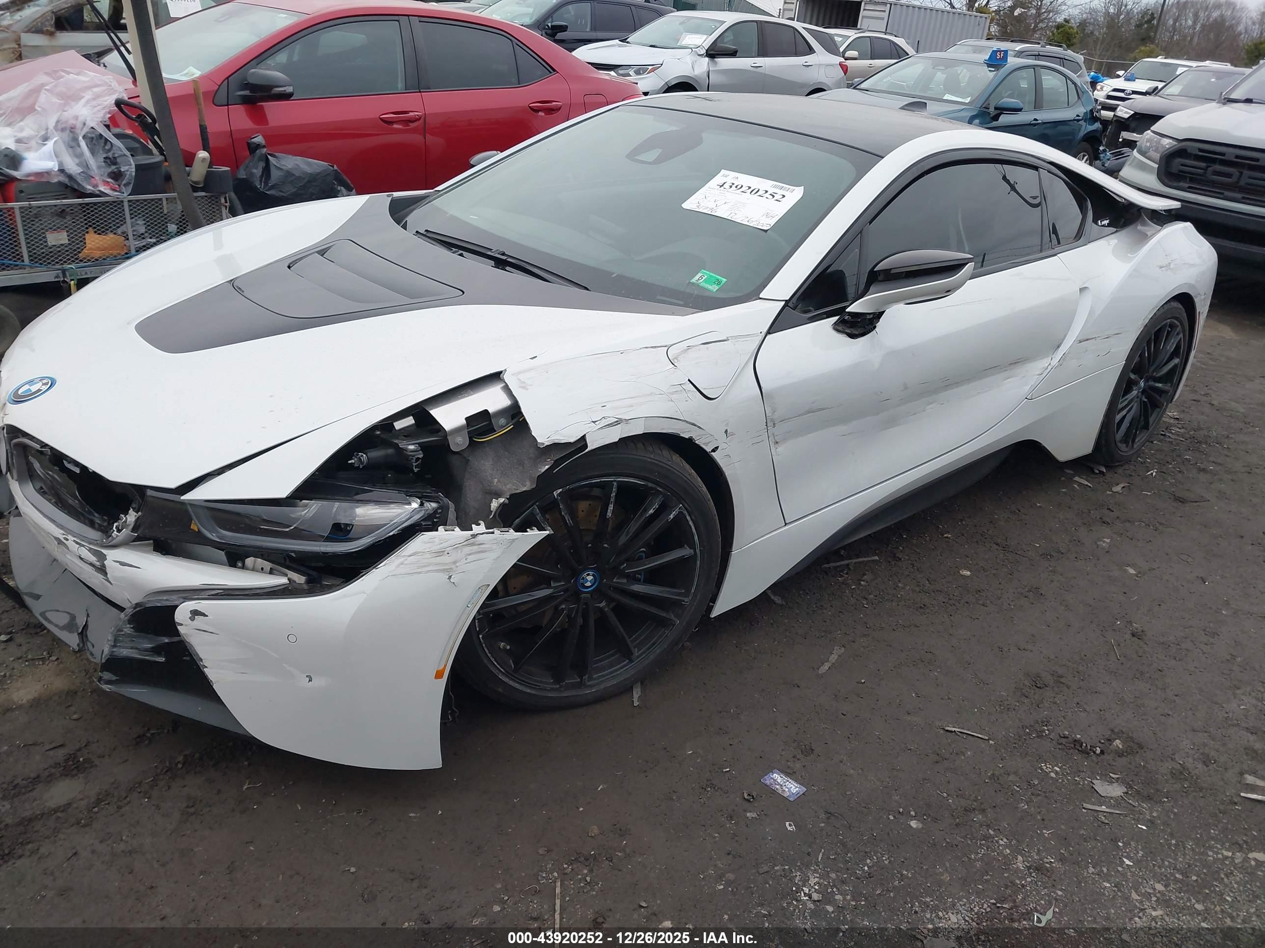 BMW I8 image 2