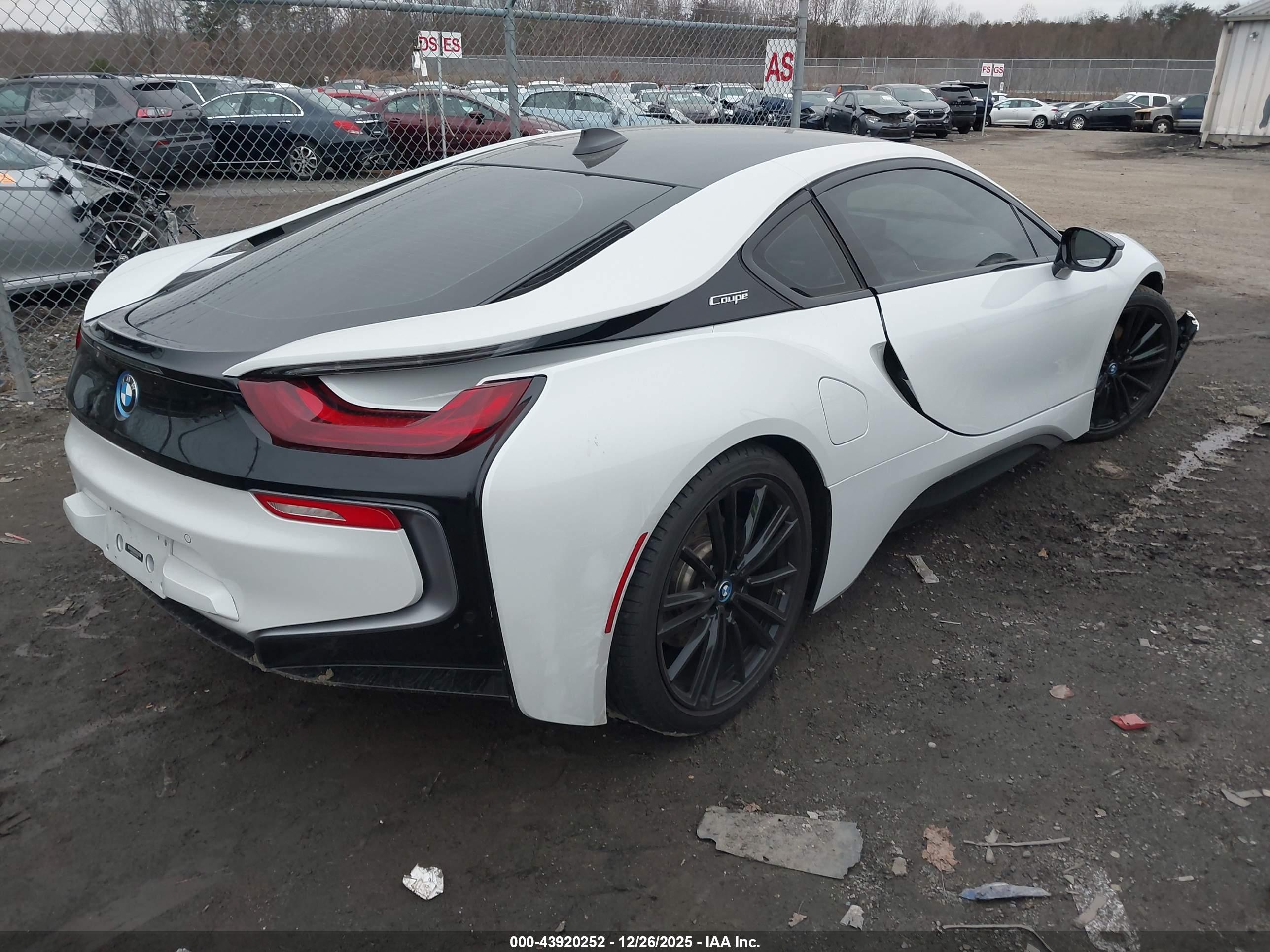 BMW I8 image 4