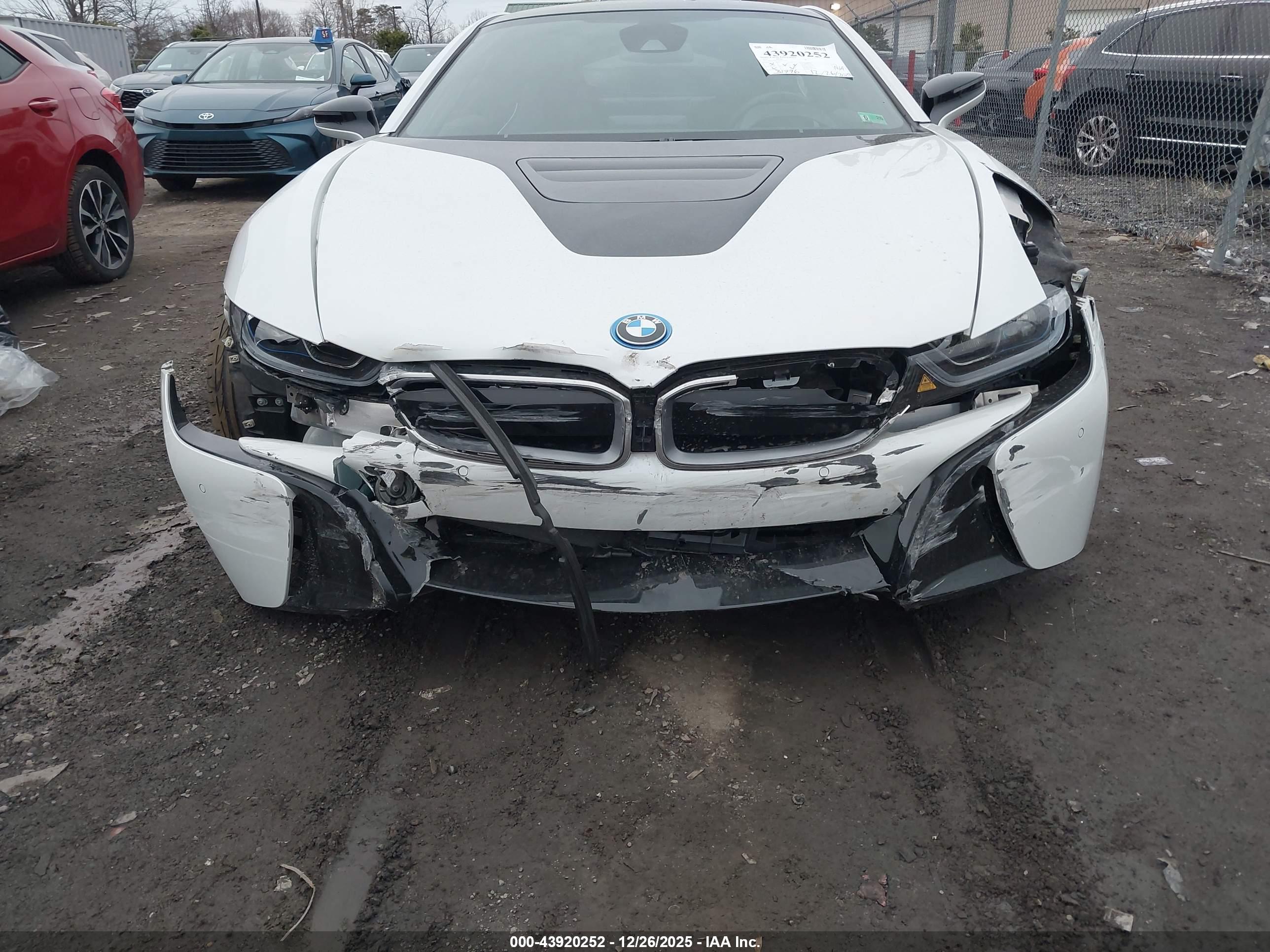 BMW I8 image 6
