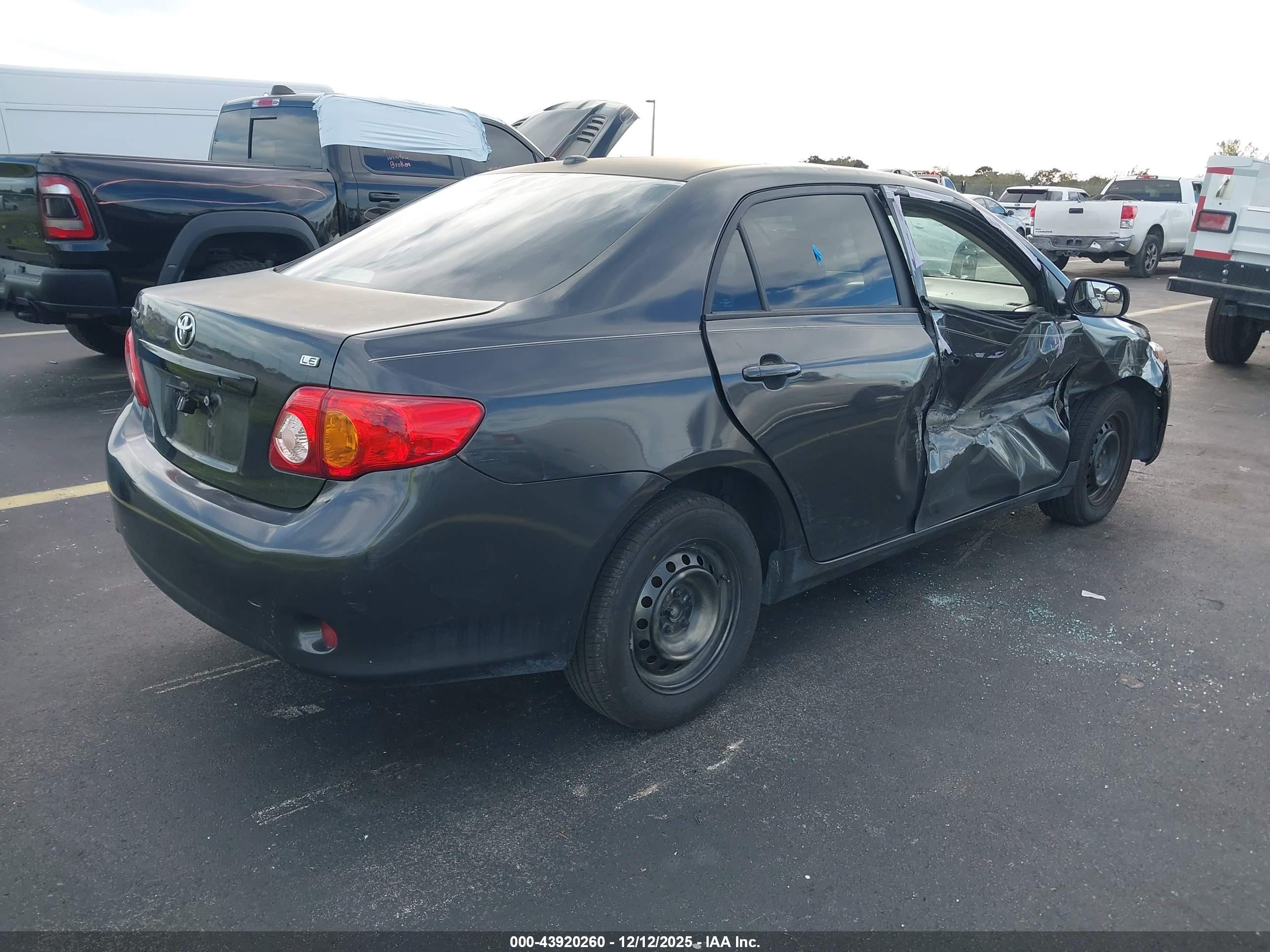 TOYOTA COROLLA image 4