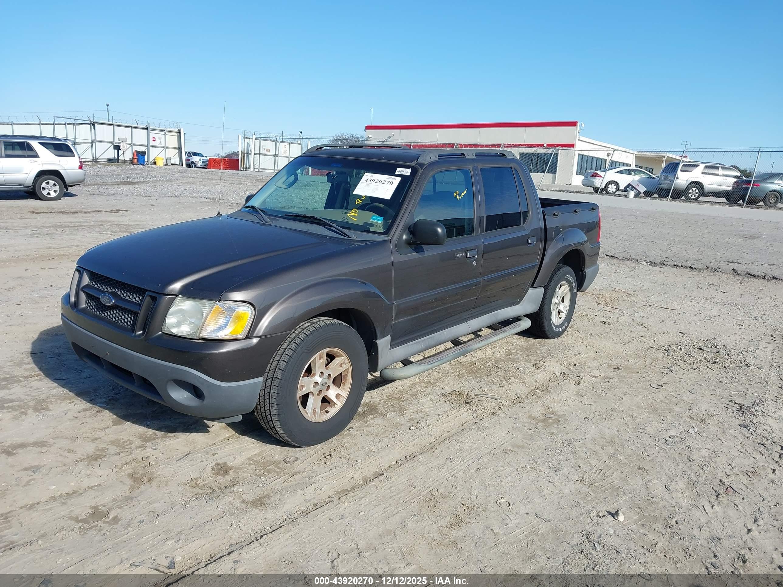 FORD EXPLORER image 2