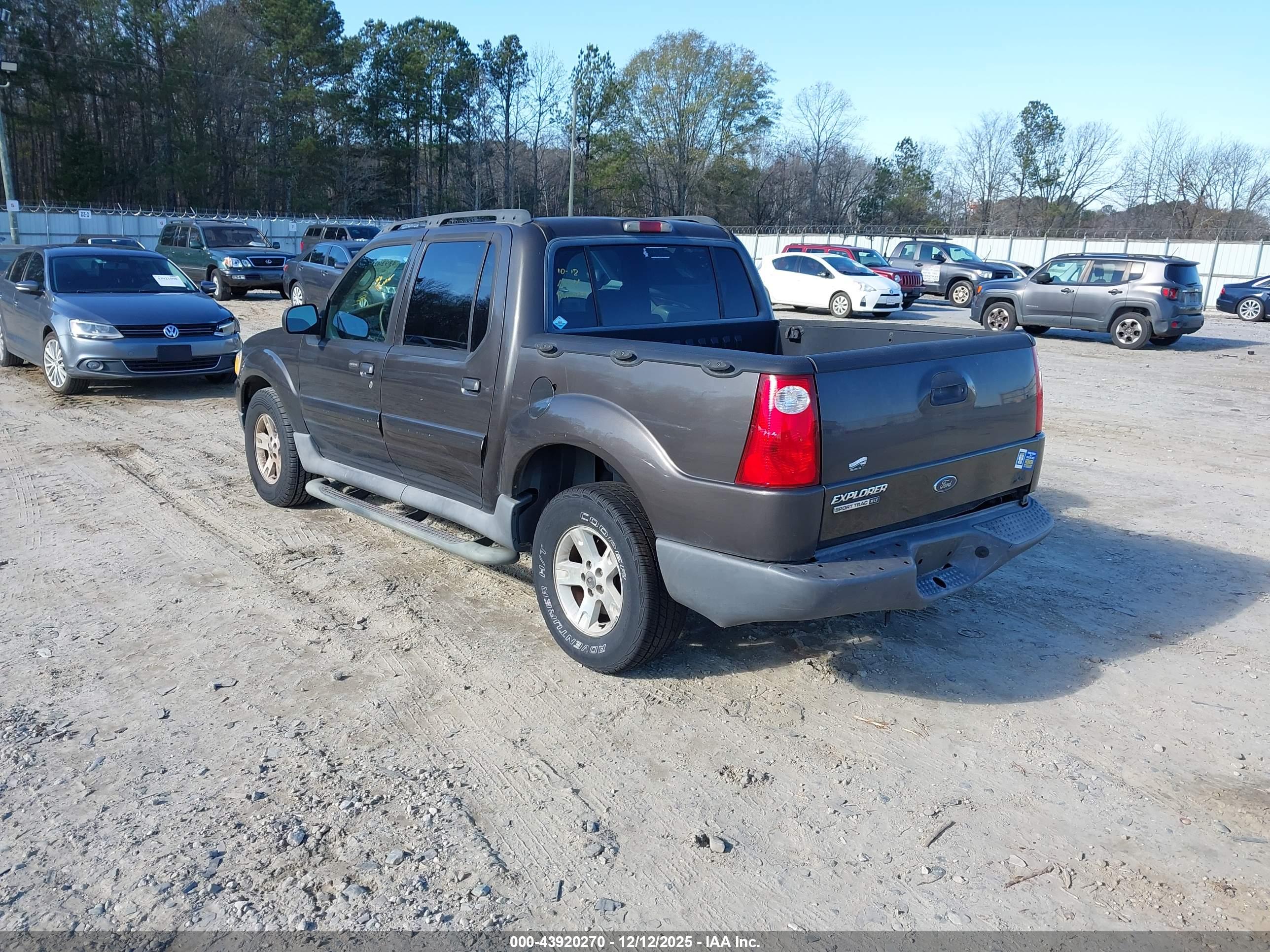 FORD EXPLORER image 3