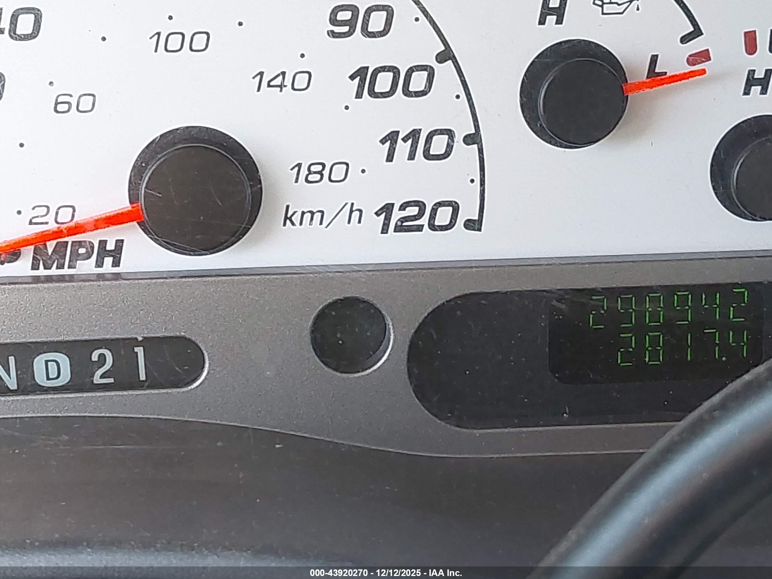 FORD EXPLORER image 7