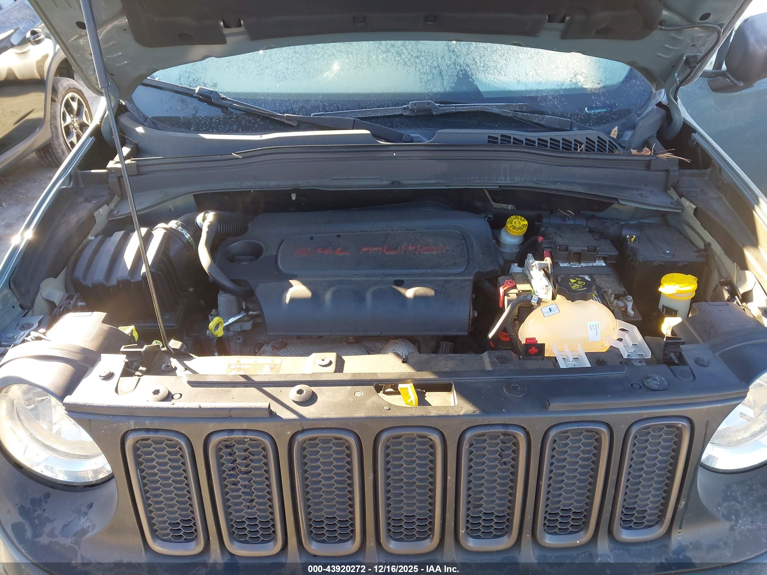 JEEP RENEGADE image 10