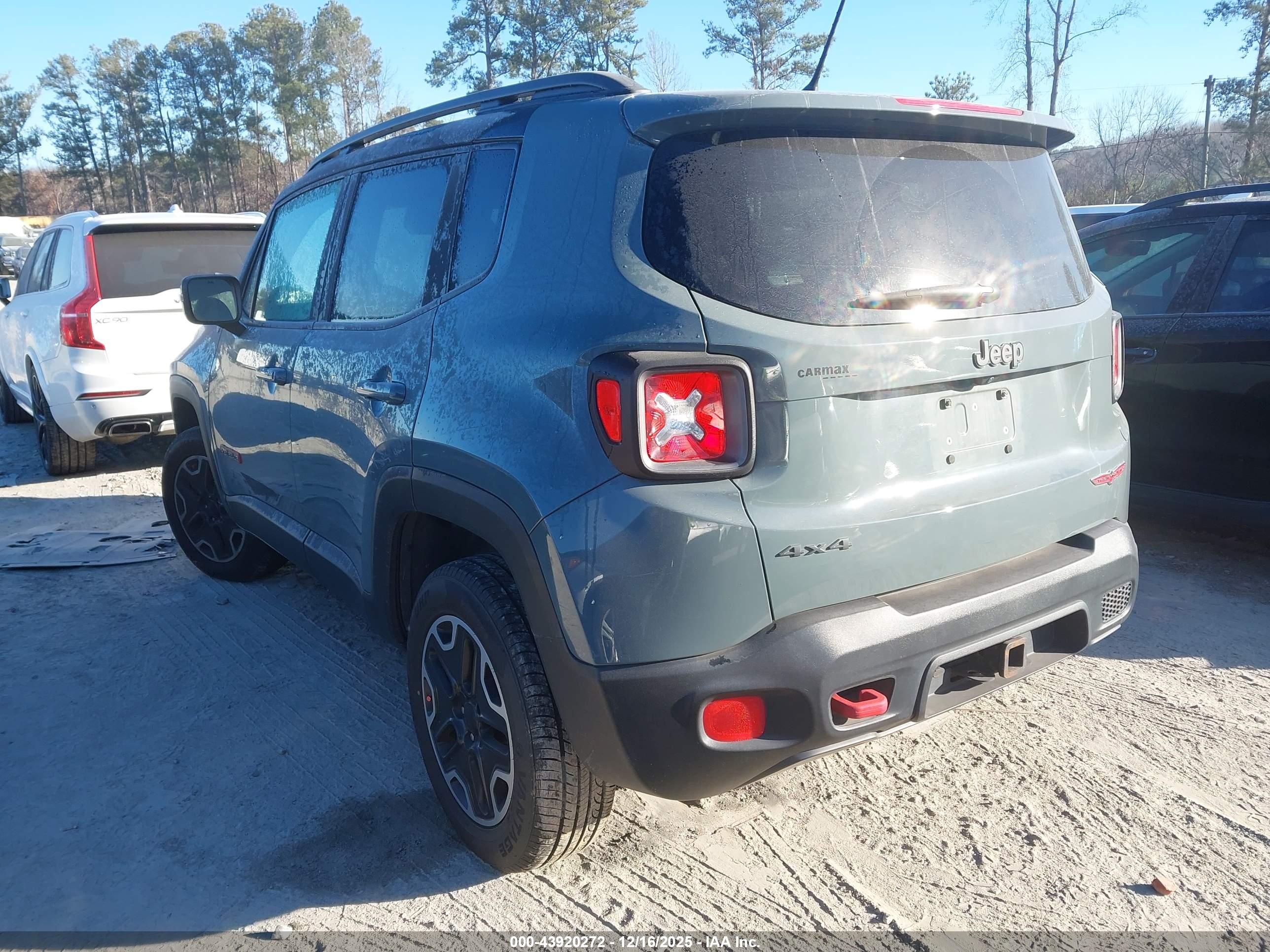 JEEP RENEGADE image 3