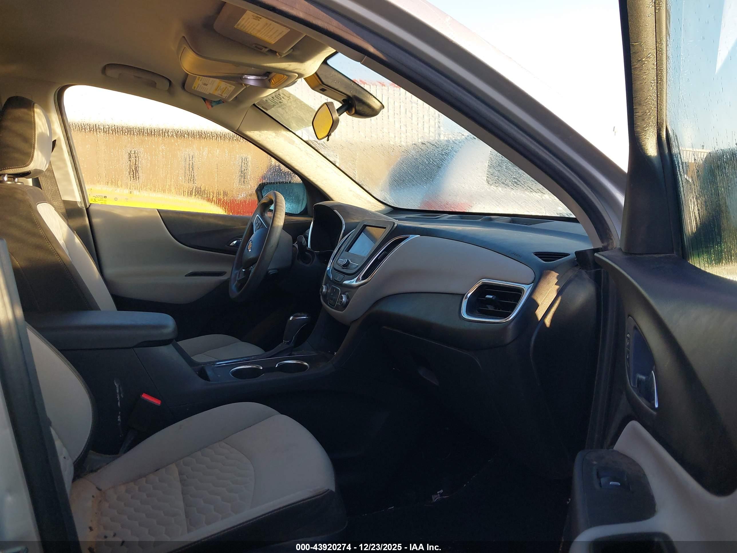 CHEVROLET EQUINOX image 5