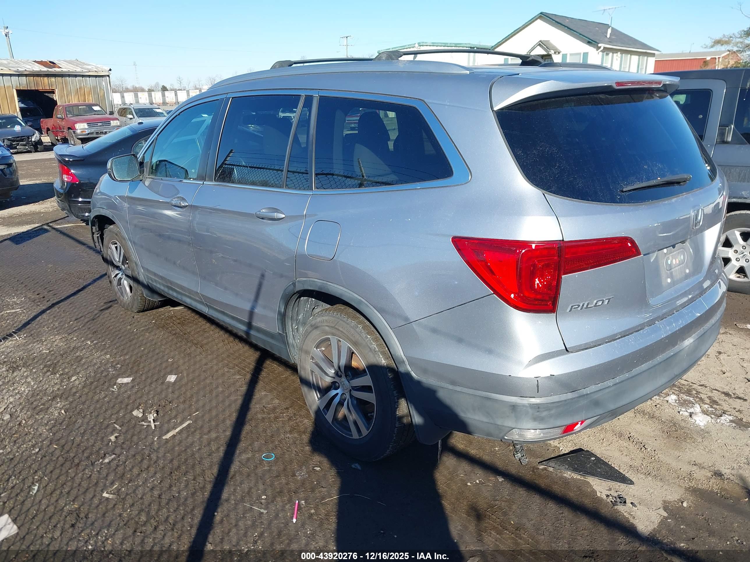 HONDA PILOT image 3