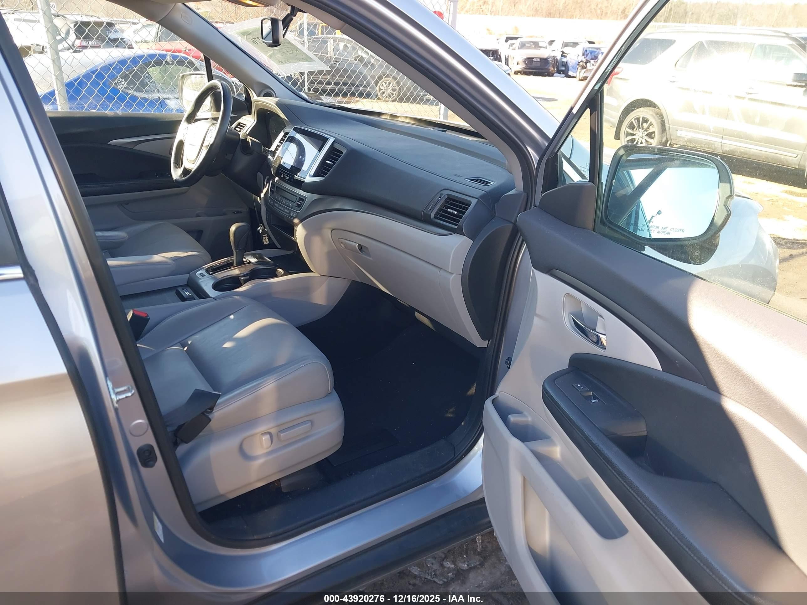 HONDA PILOT image 5