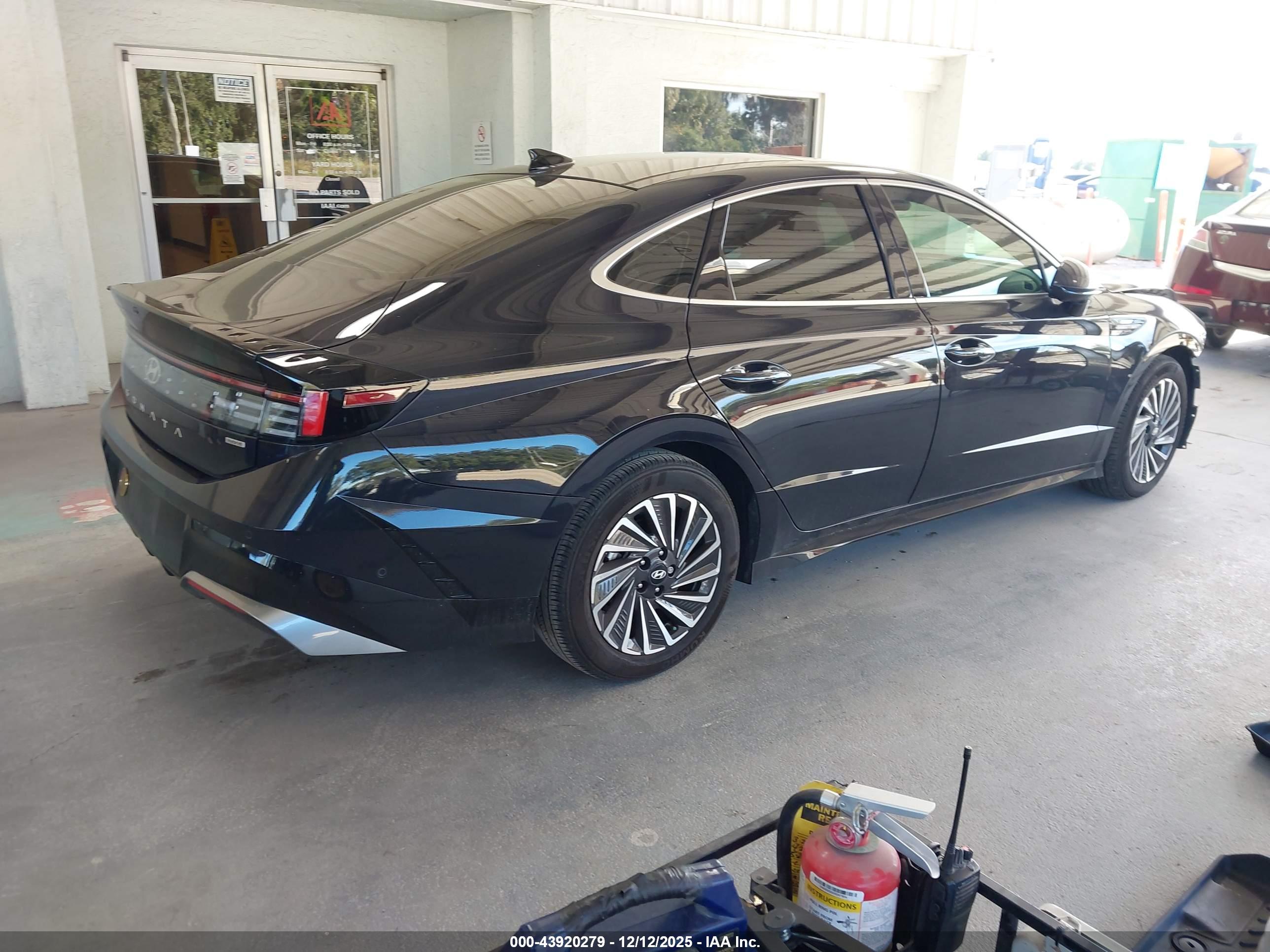 HYUNDAI SONATA image 4