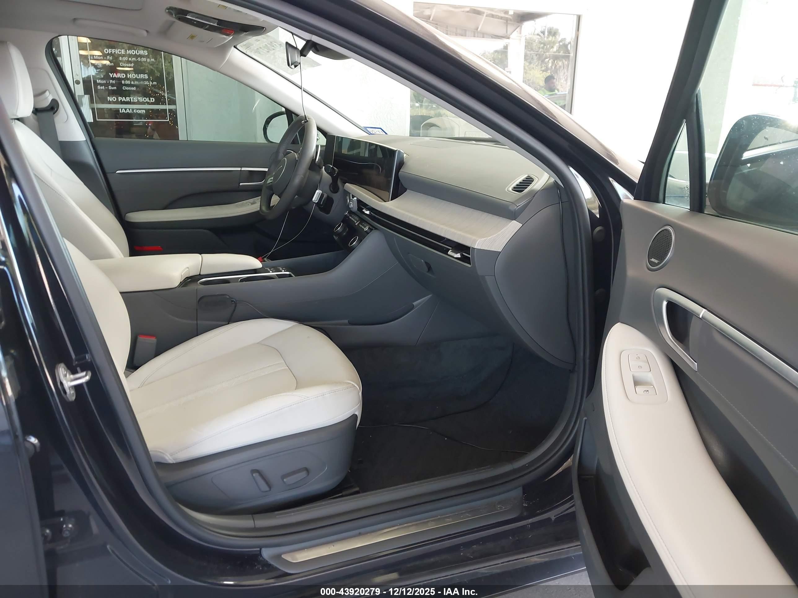 HYUNDAI SONATA image 5