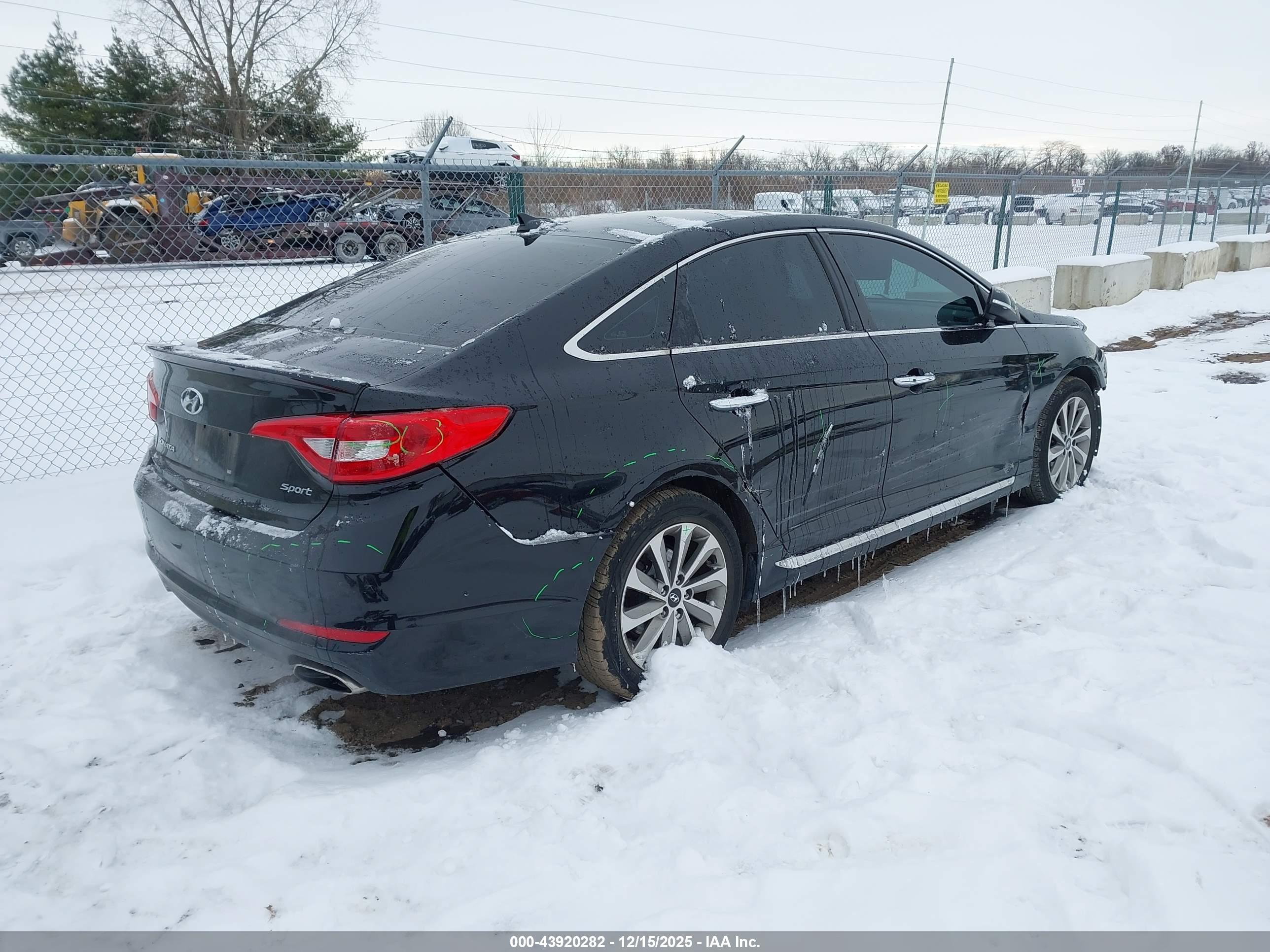 HYUNDAI SONATA image 4