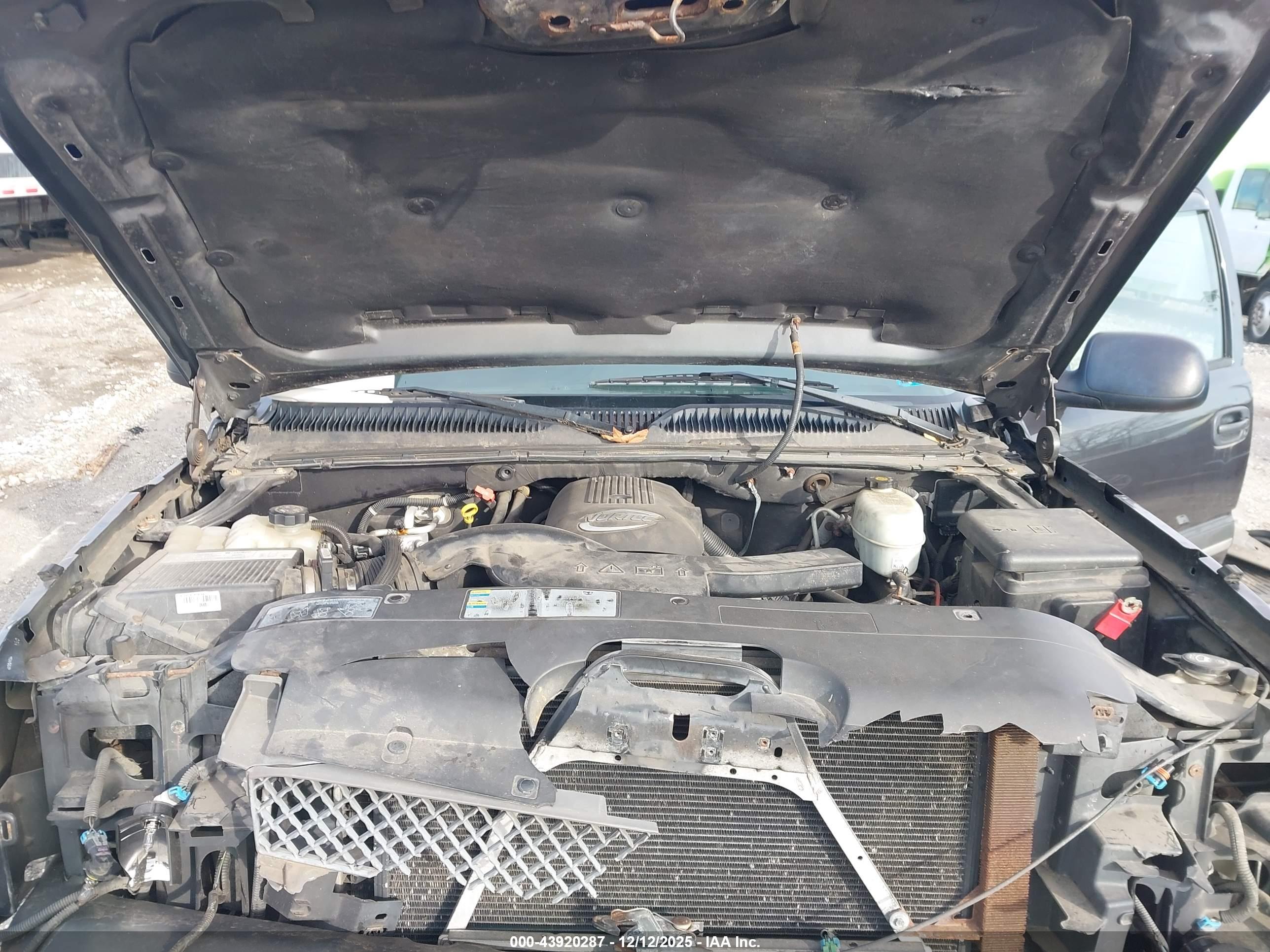 CHEVROLET AVALANCHE image 10