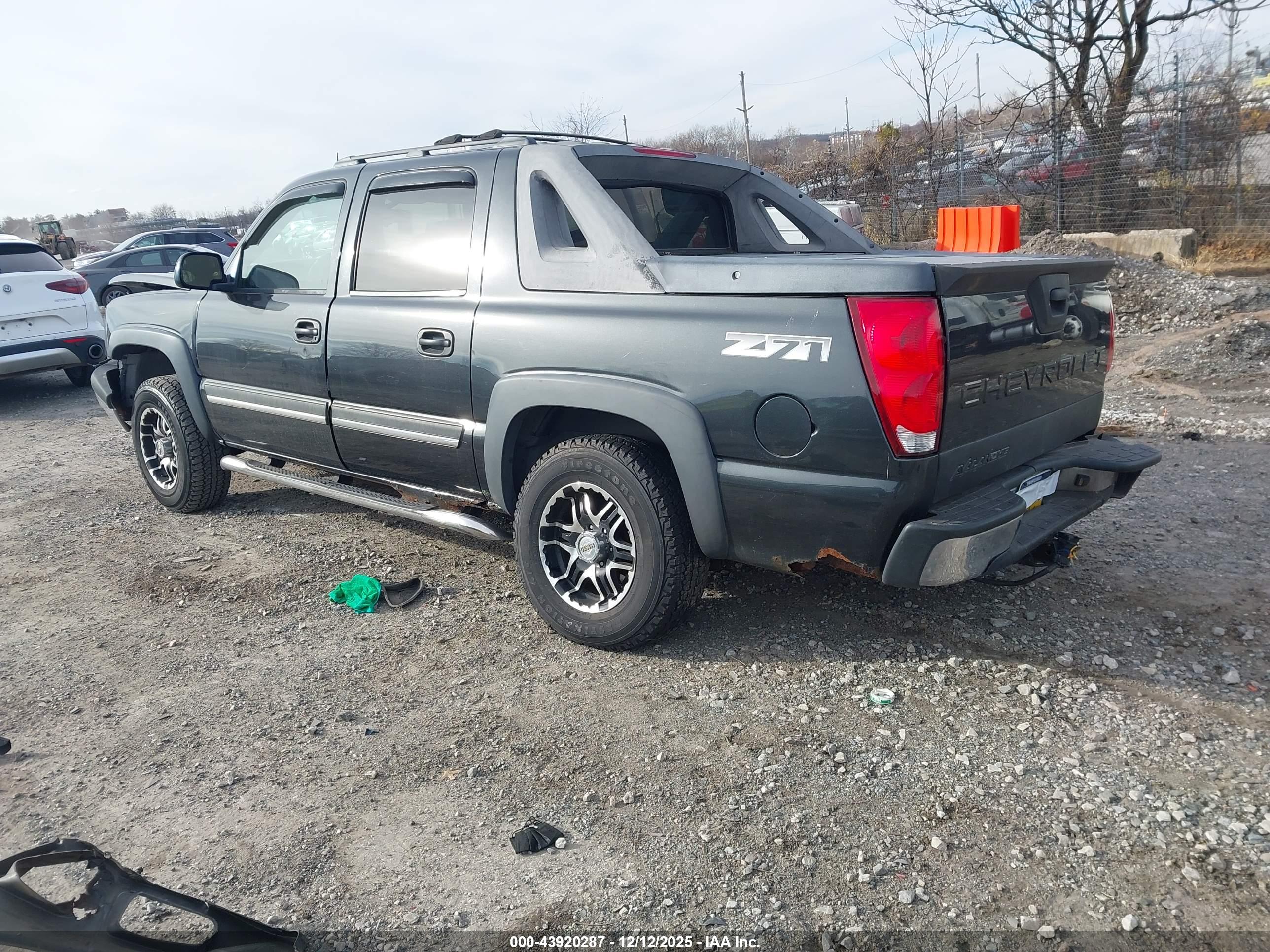 CHEVROLET AVALANCHE image 3