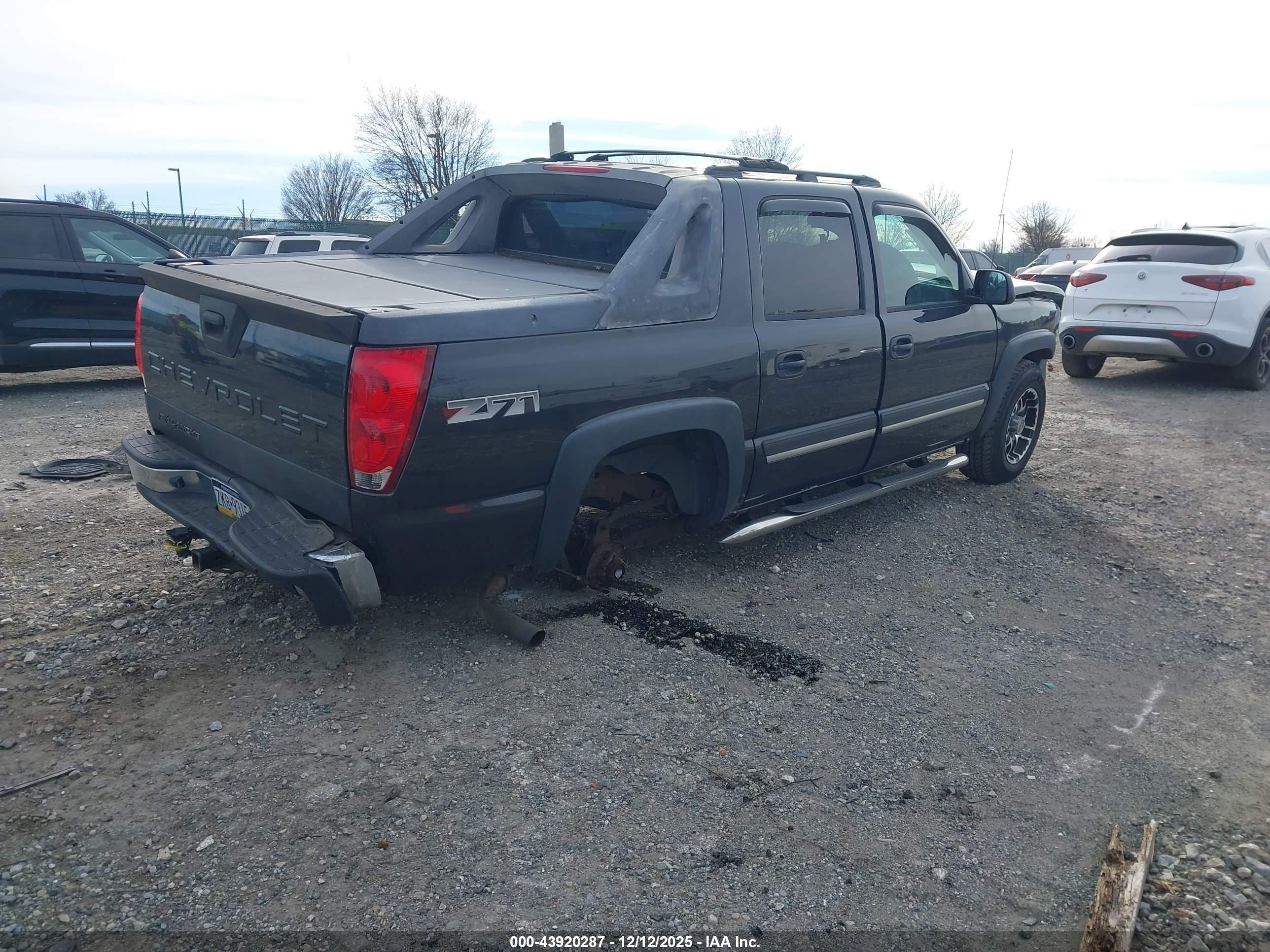 CHEVROLET AVALANCHE image 4