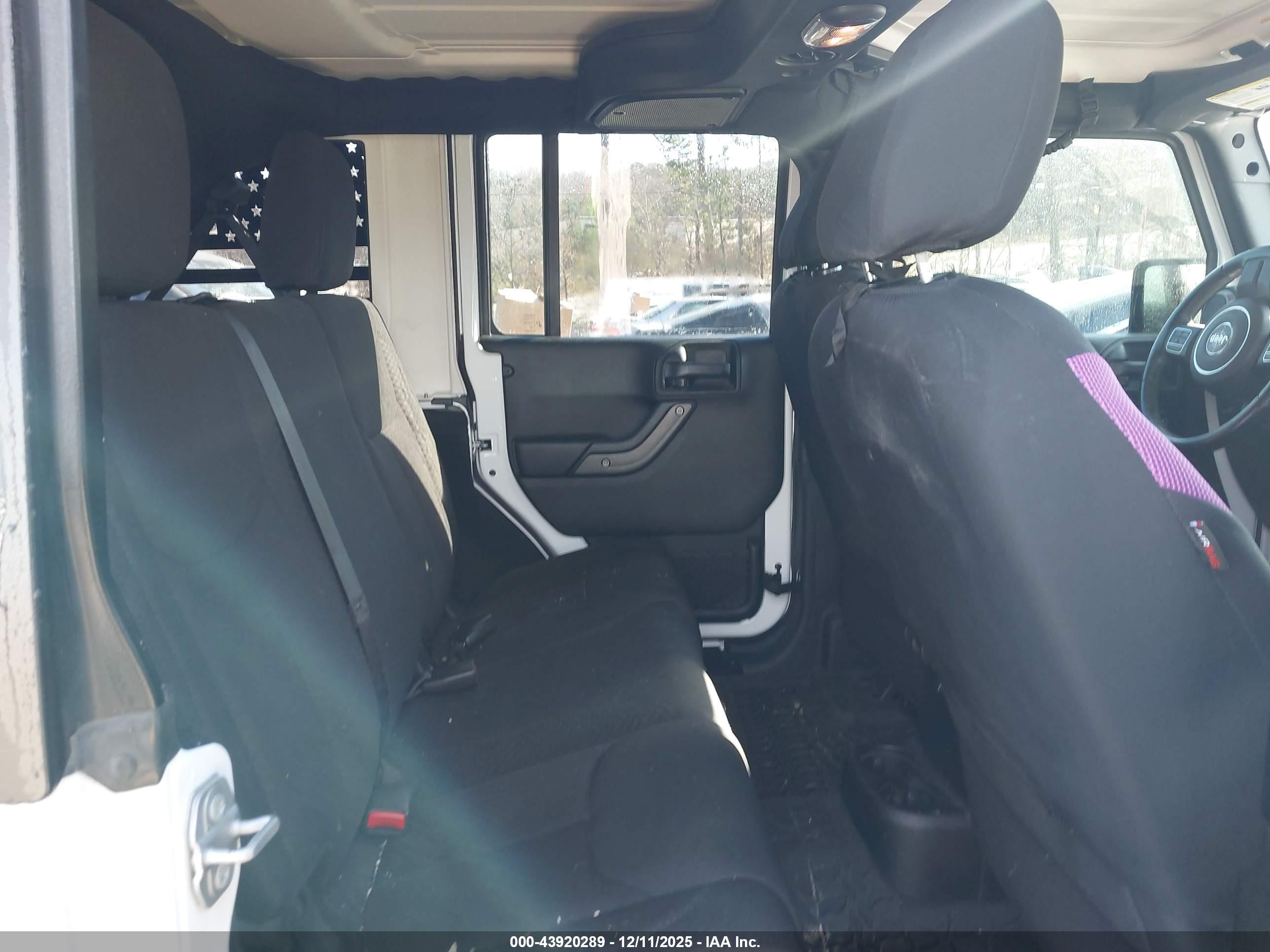 JEEP WRANGLER image 8