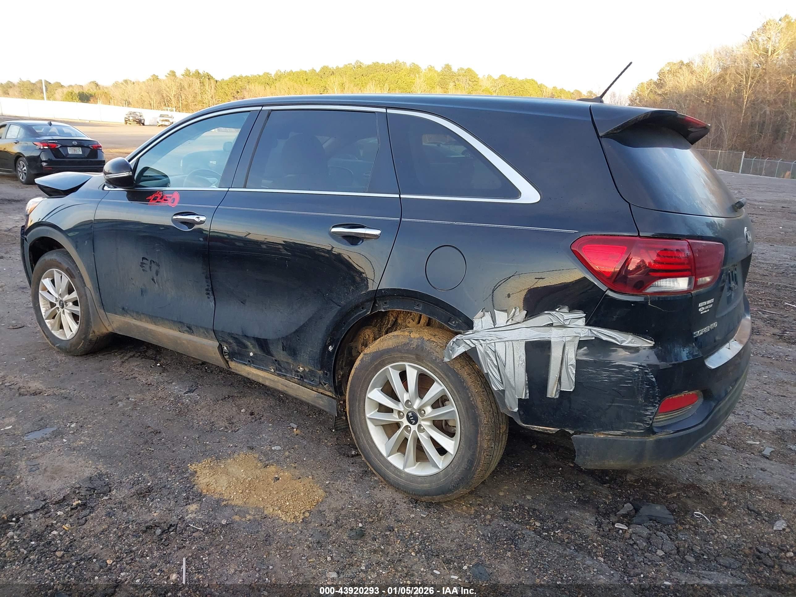 KIA SORENTO image 3