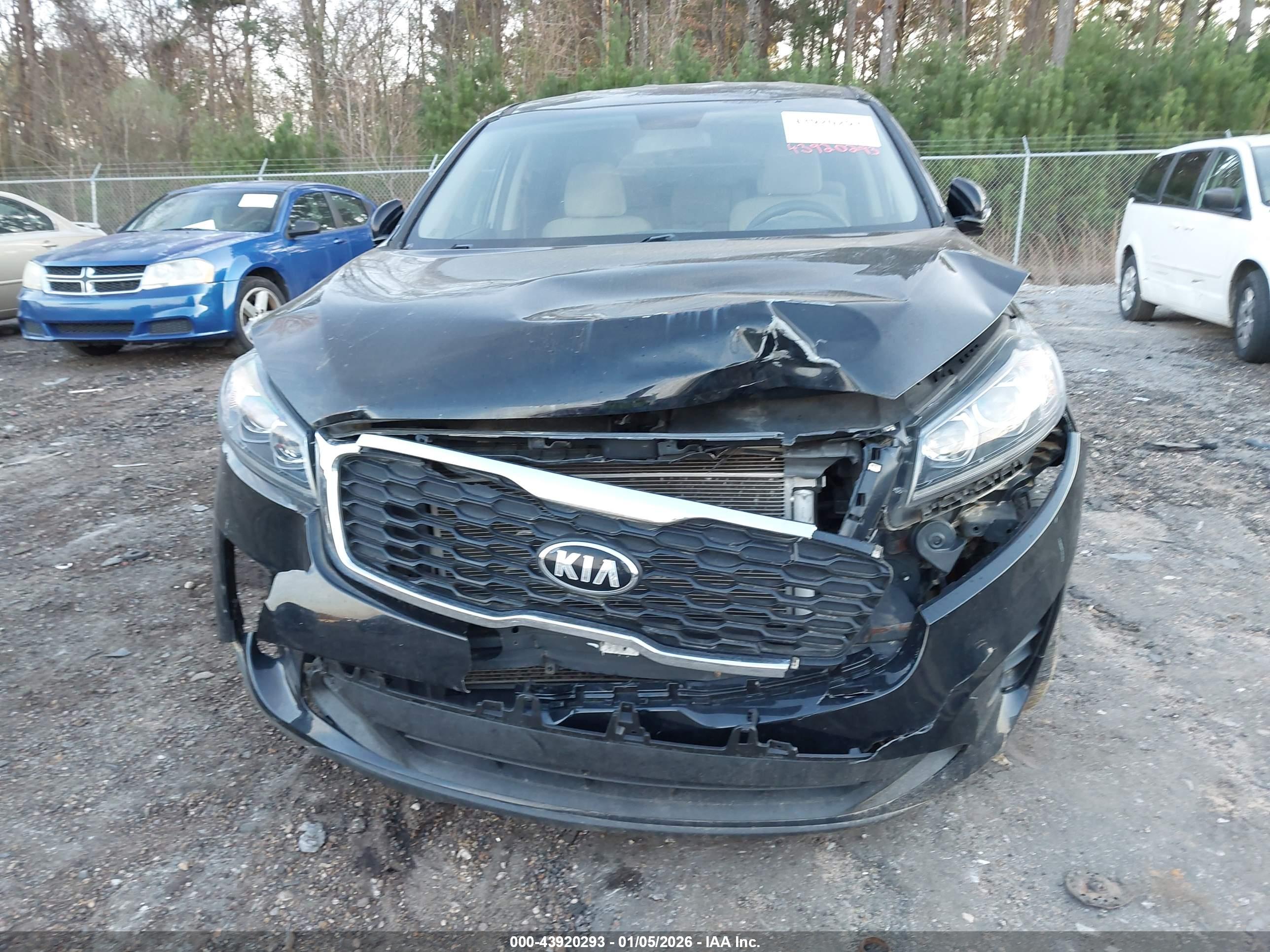 KIA SORENTO image 6
