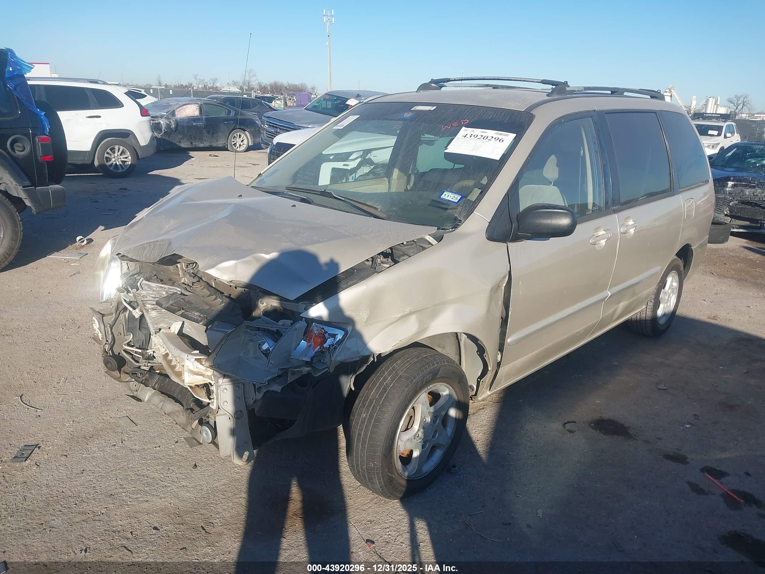 MAZDA MPV image 2