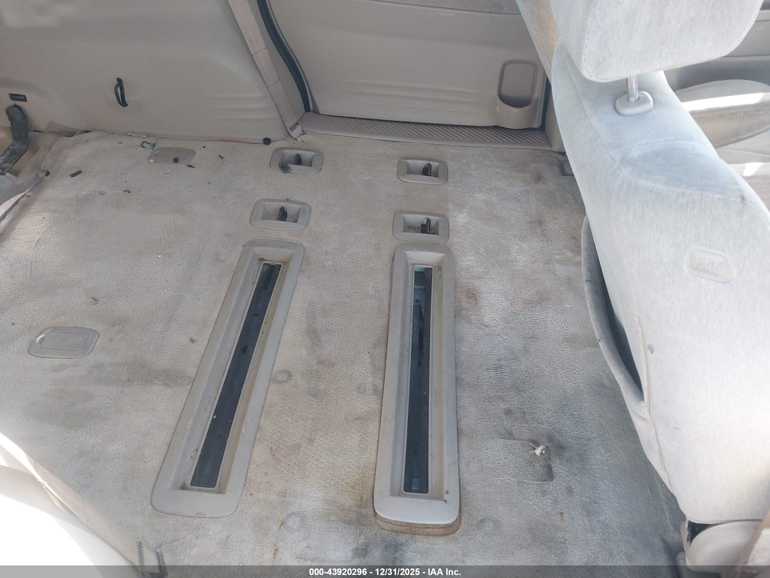 MAZDA MPV image 8