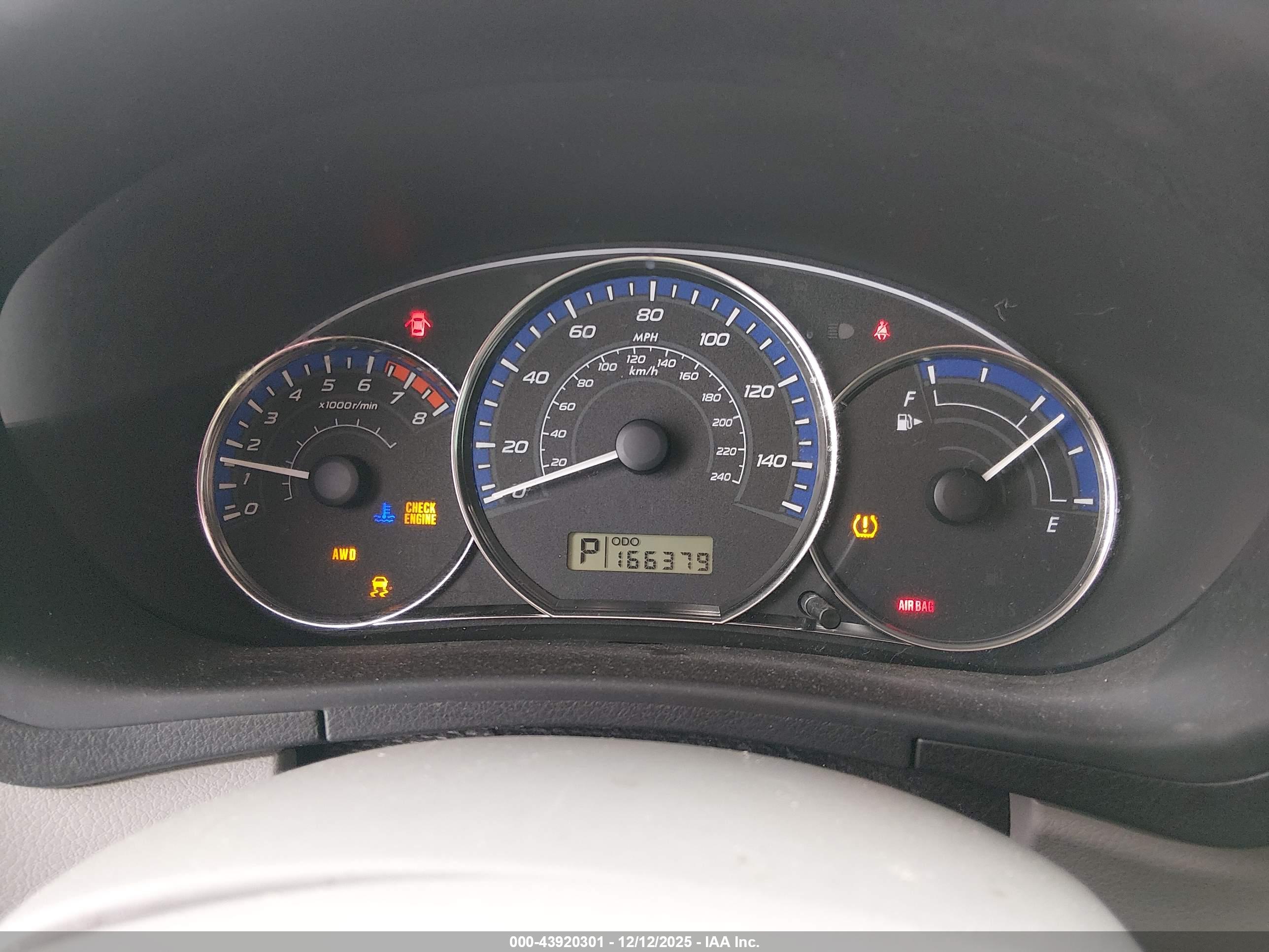 SUBARU FORESTER image 7