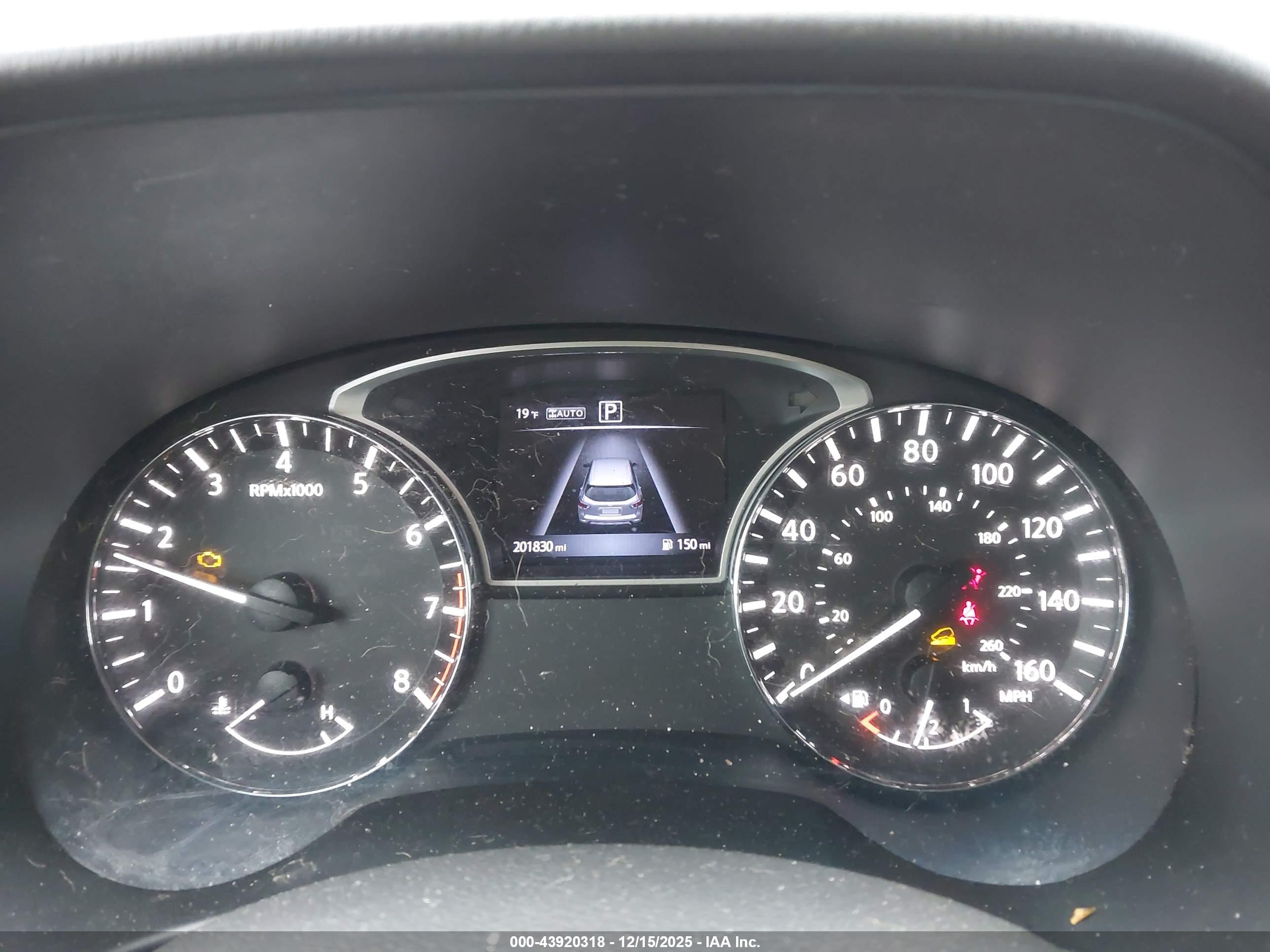 NISSAN PATHFINDER image 7