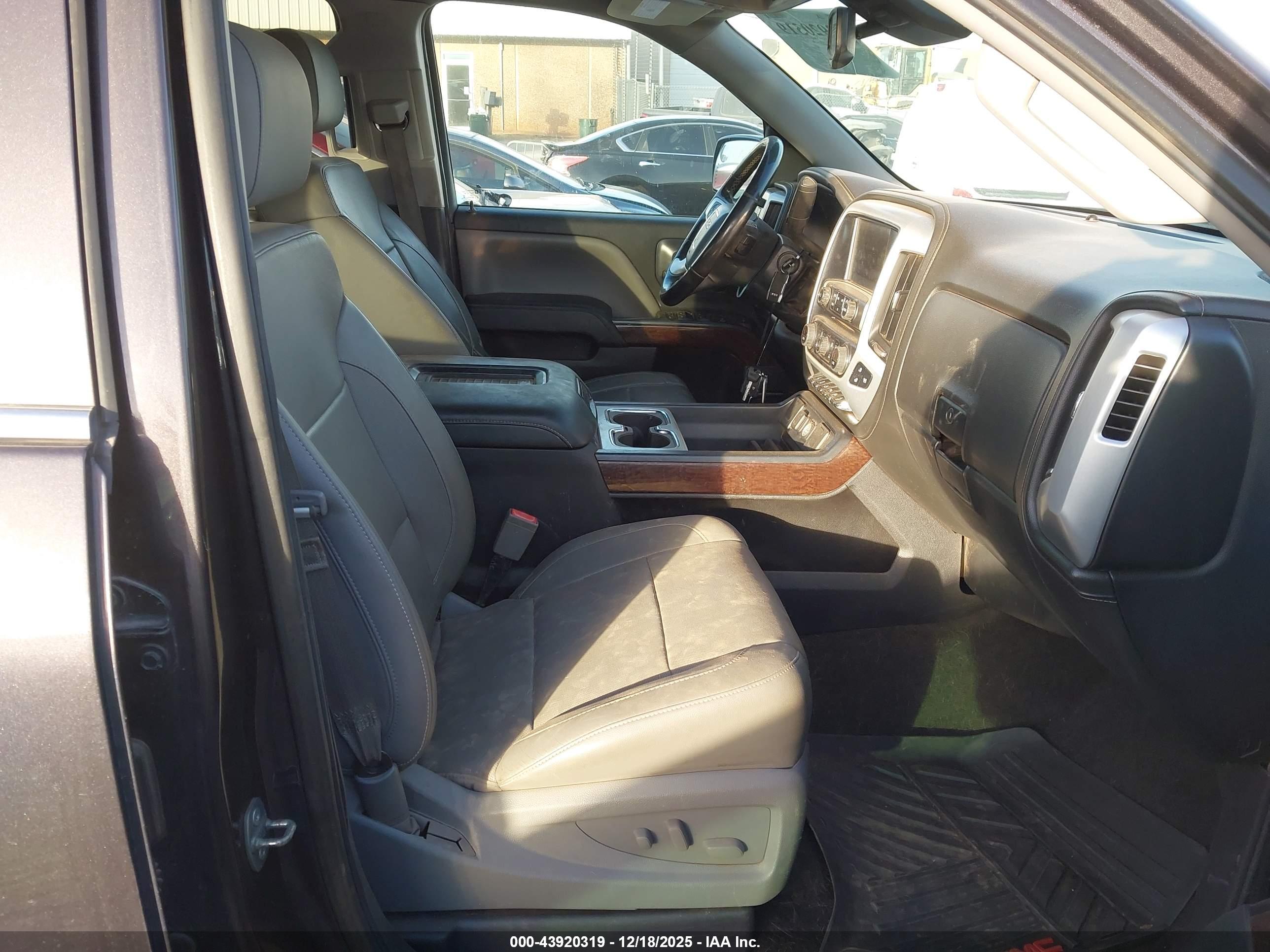 GMC SIERRA image 5
