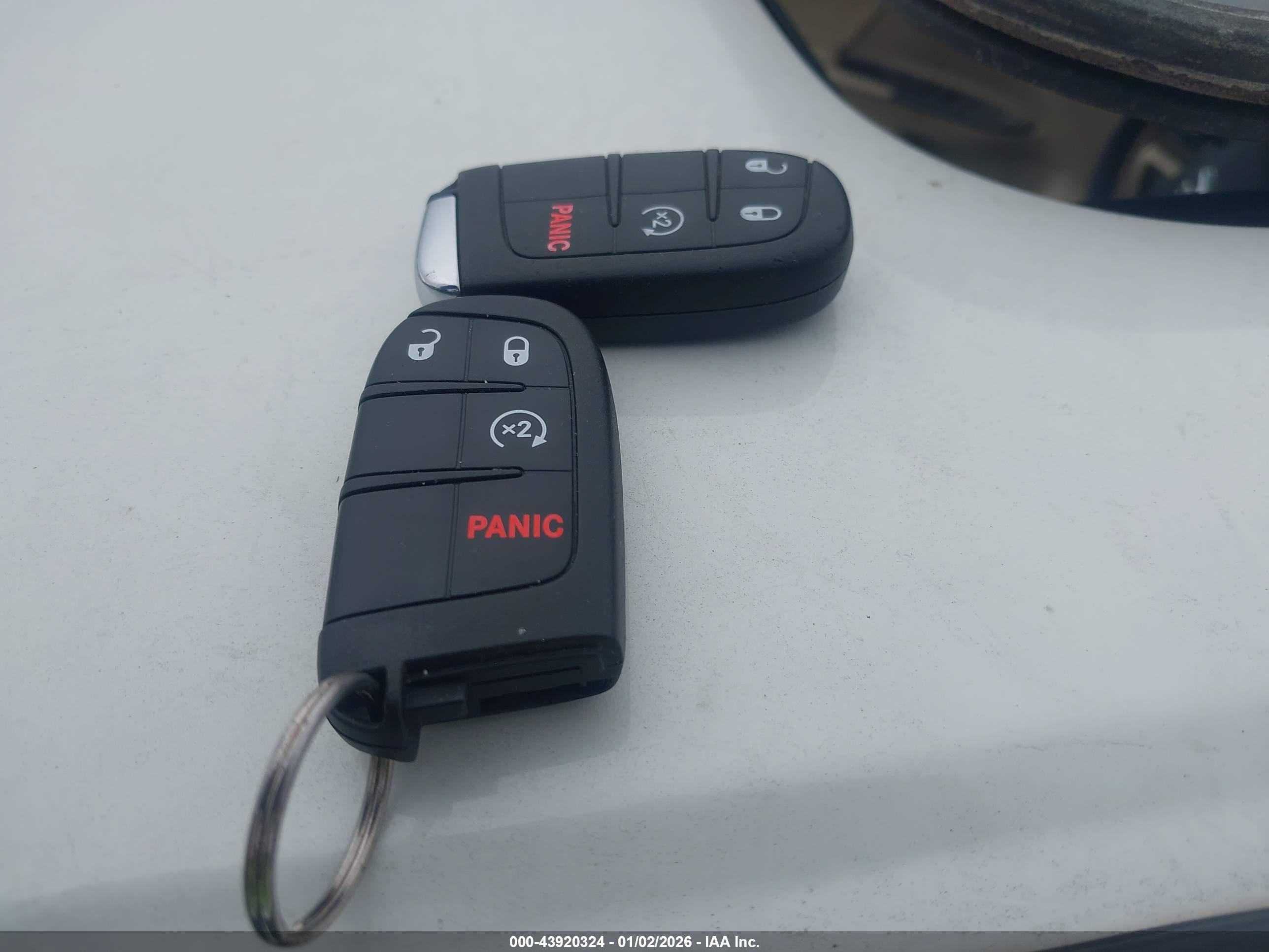 JEEP RENEGADE image 11