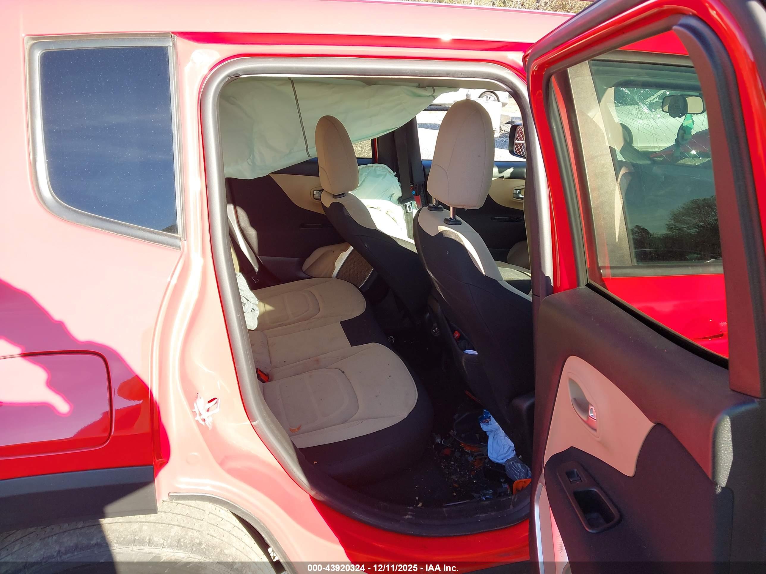 JEEP RENEGADE image 8