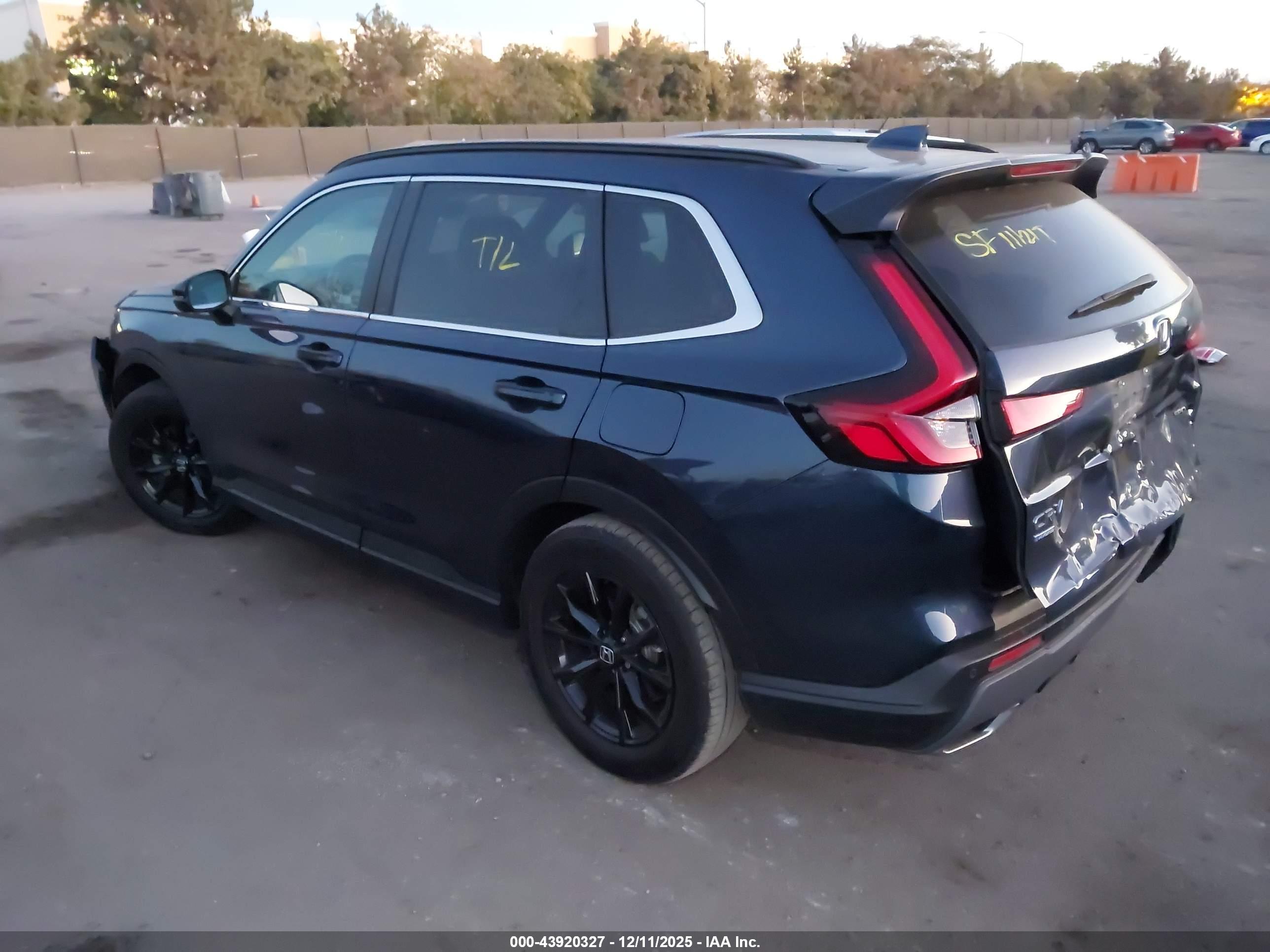 HONDA CR-V image 3