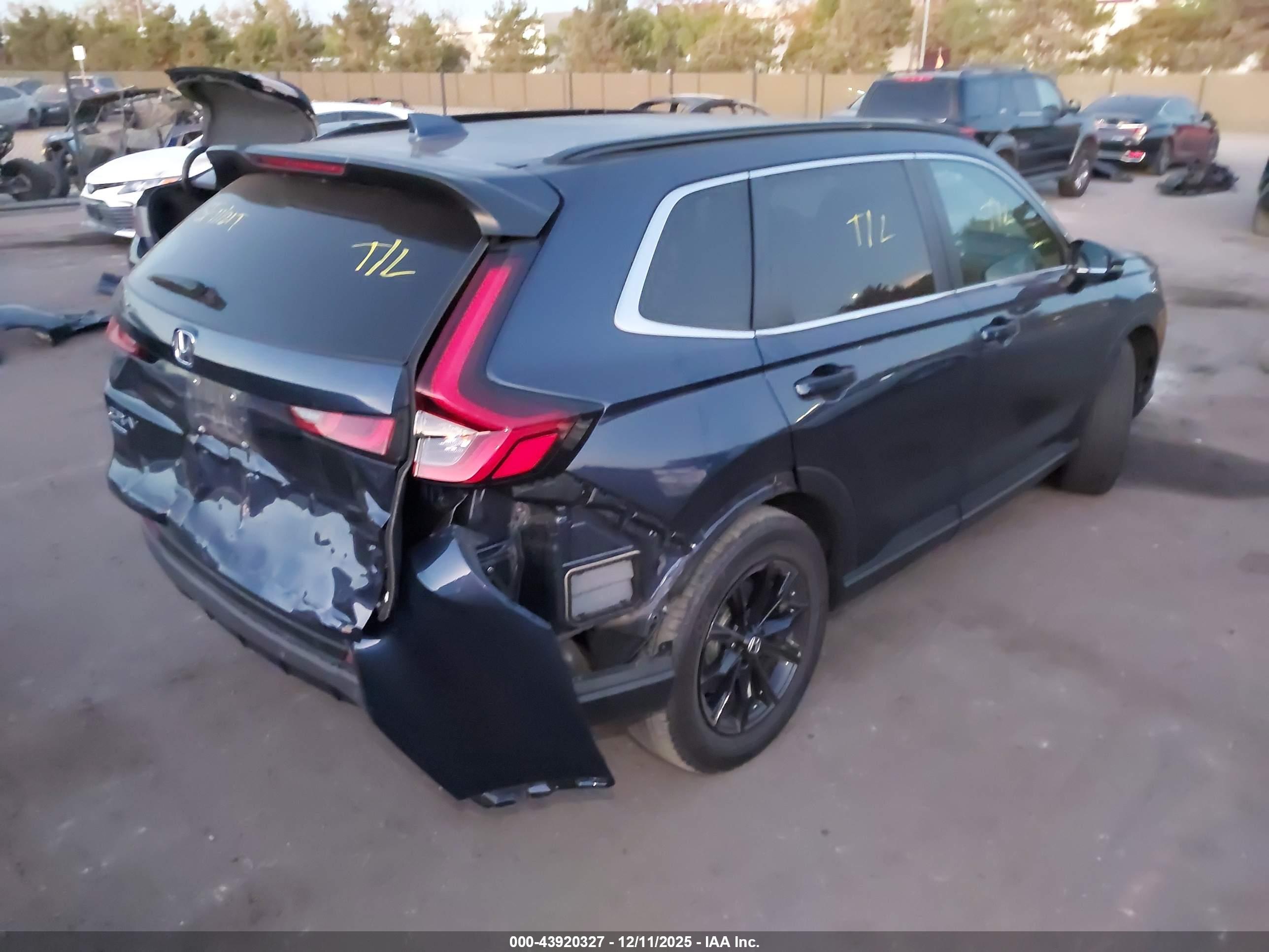 HONDA CR-V image 4