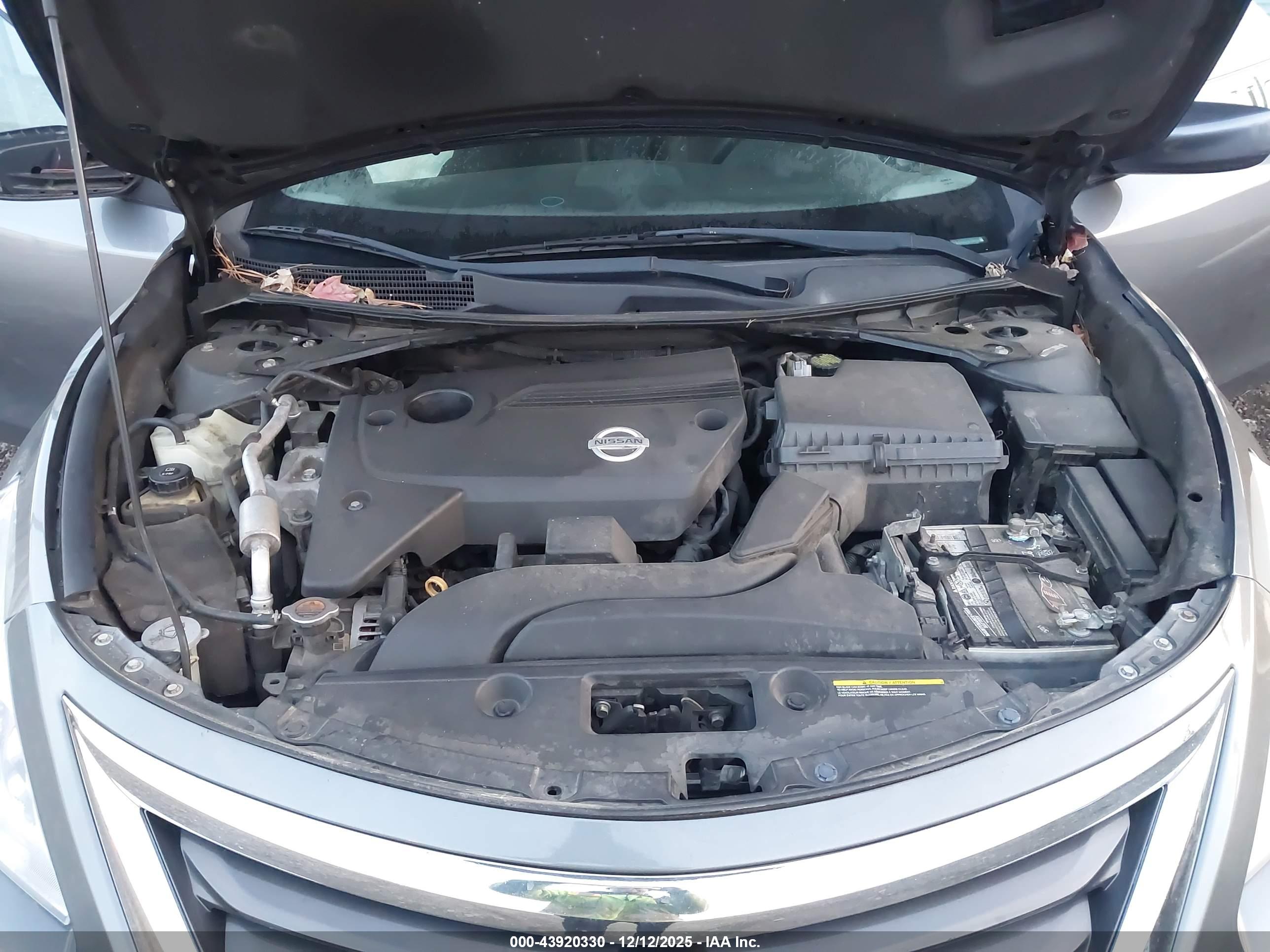 NISSAN ALTIMA image 10