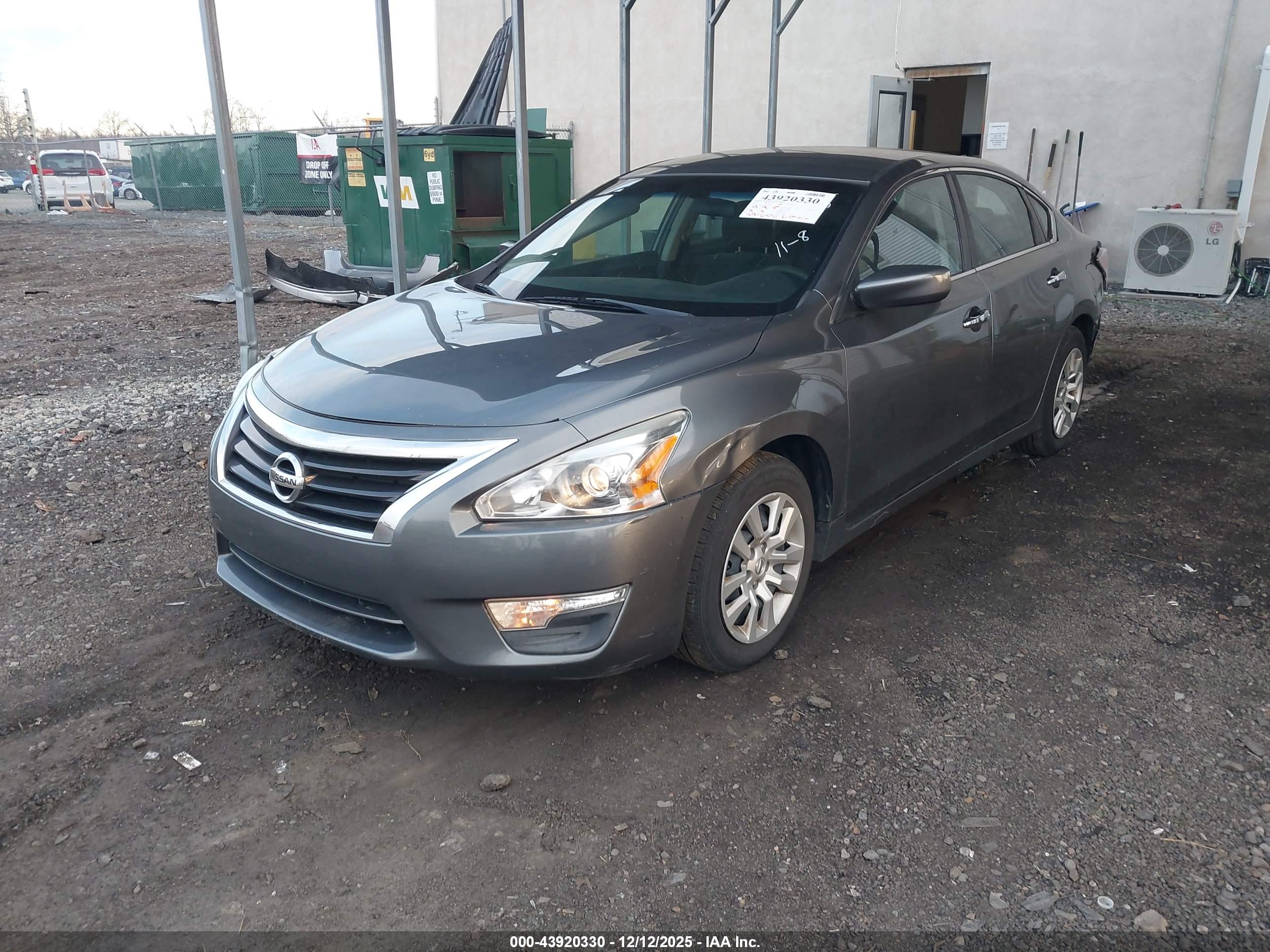 NISSAN ALTIMA image 2