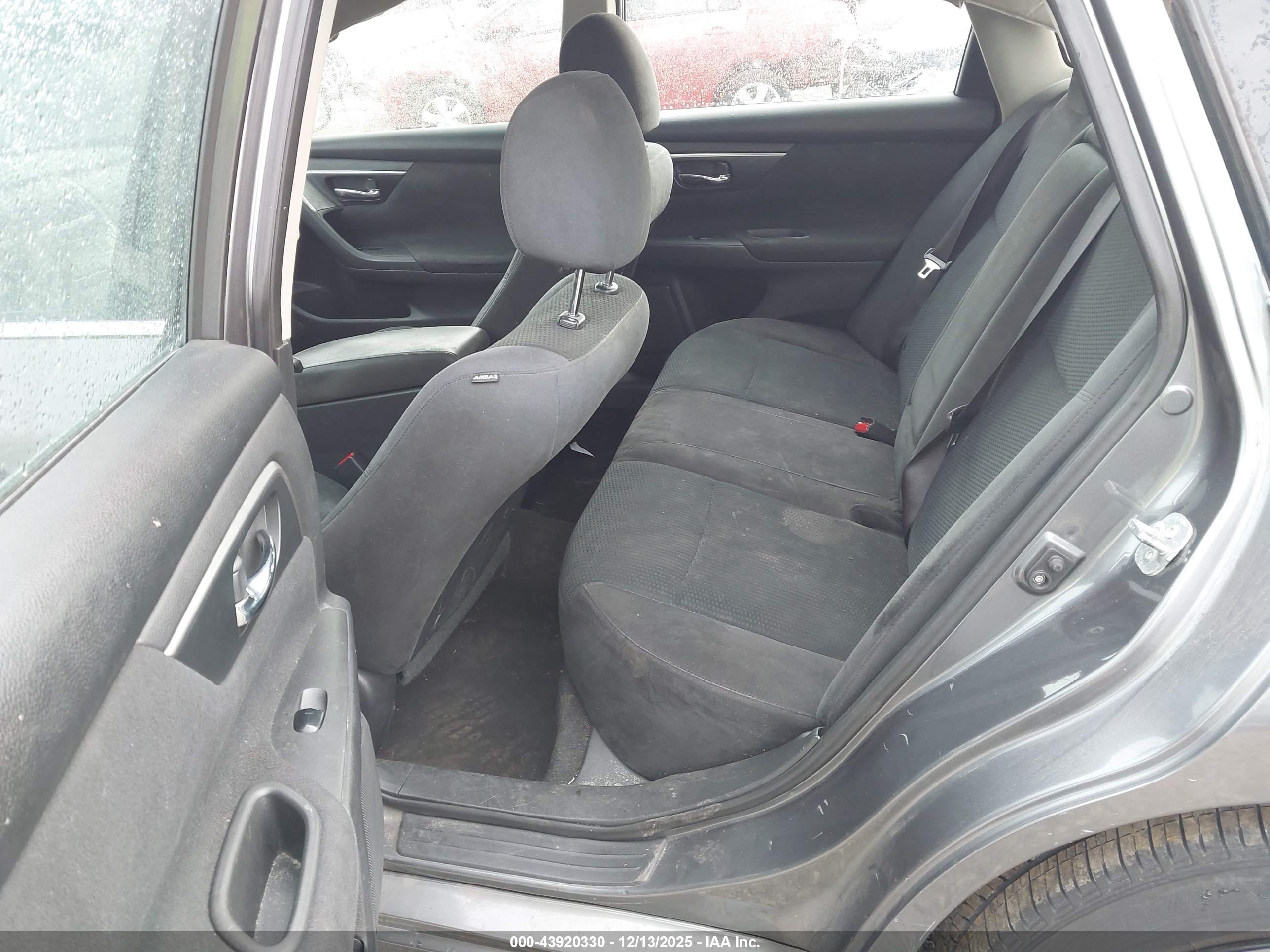 NISSAN ALTIMA image 8