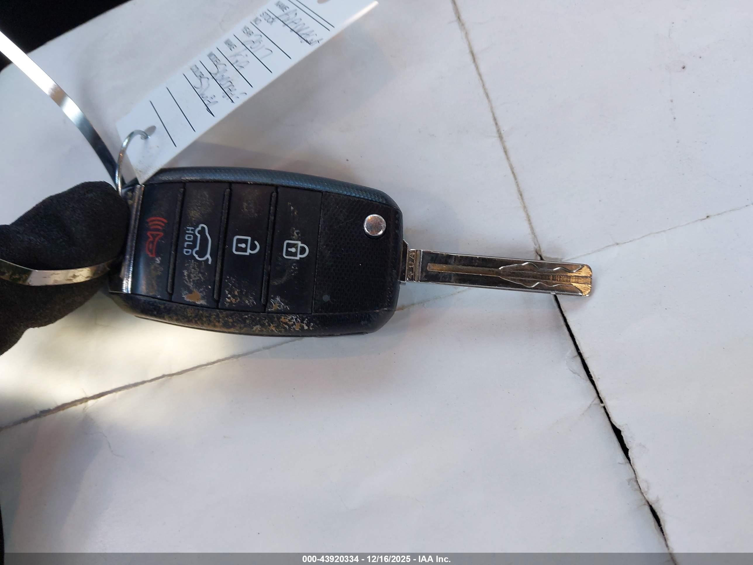 KIA SPORTAGE image 11