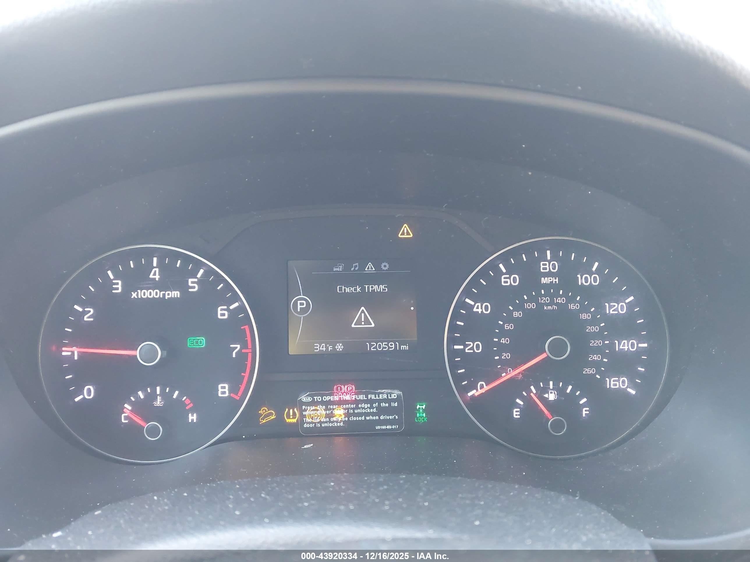 KIA SPORTAGE image 7