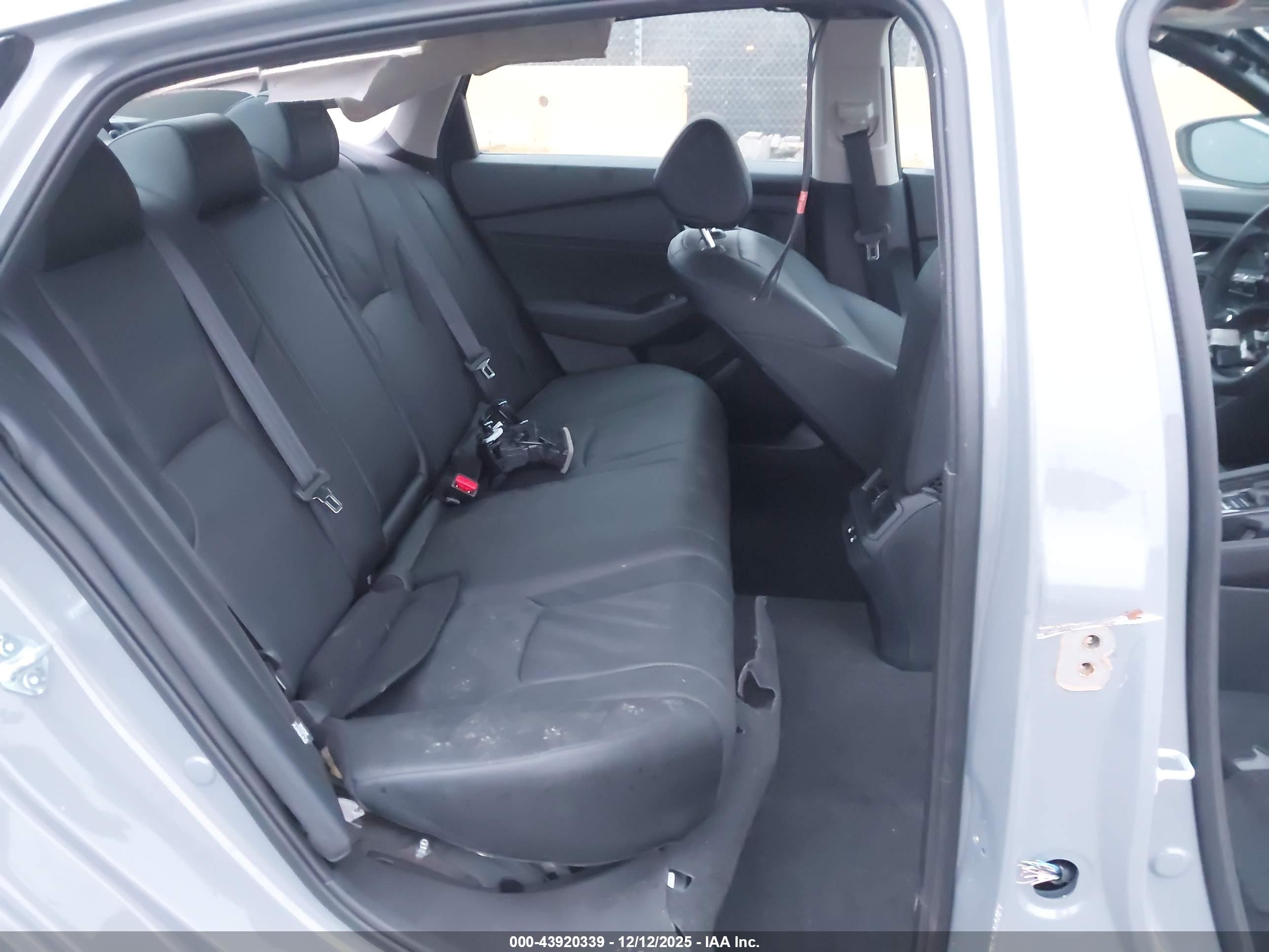 HONDA ACCORD image 8