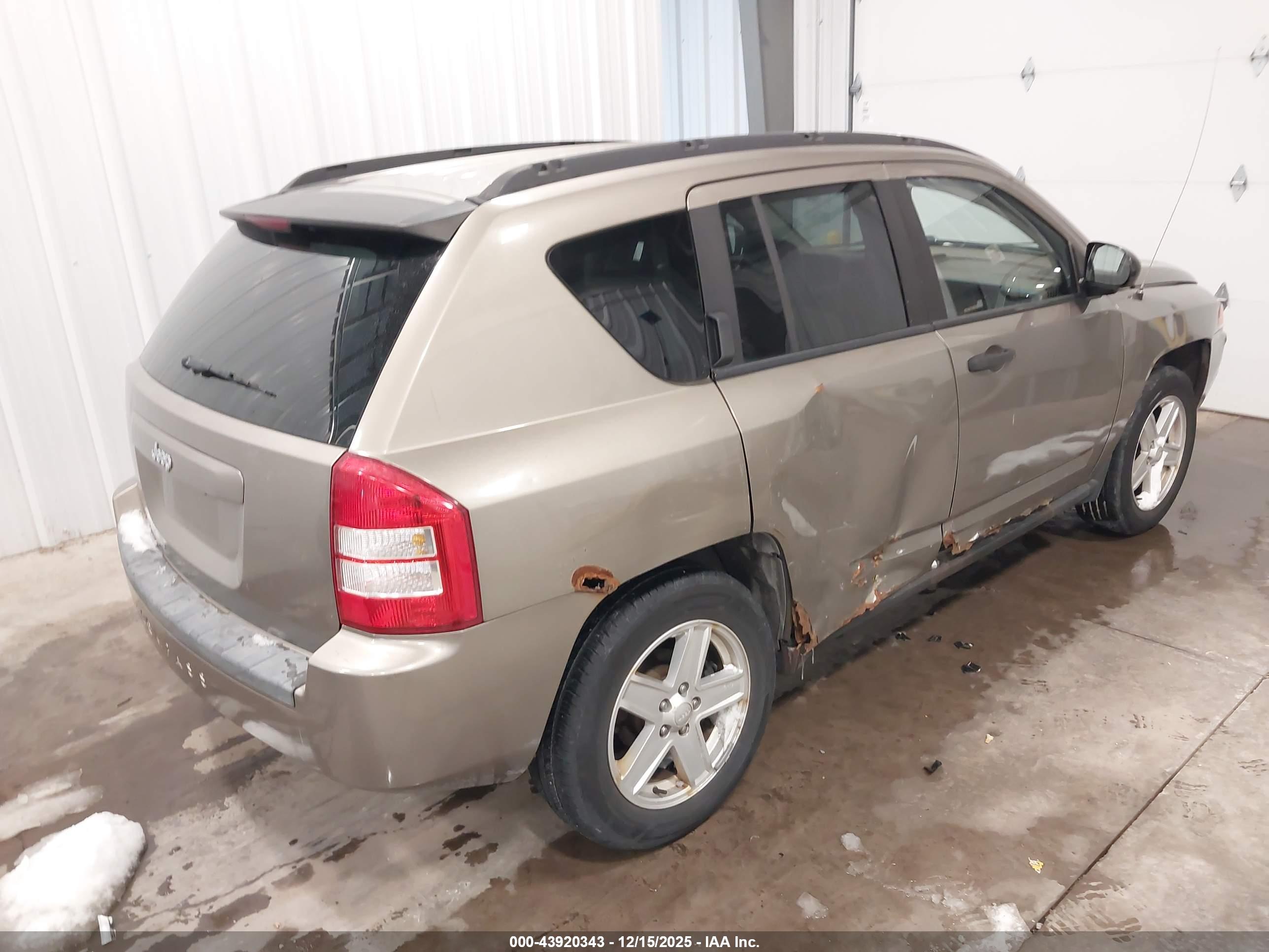 JEEP COMPASS image 4
