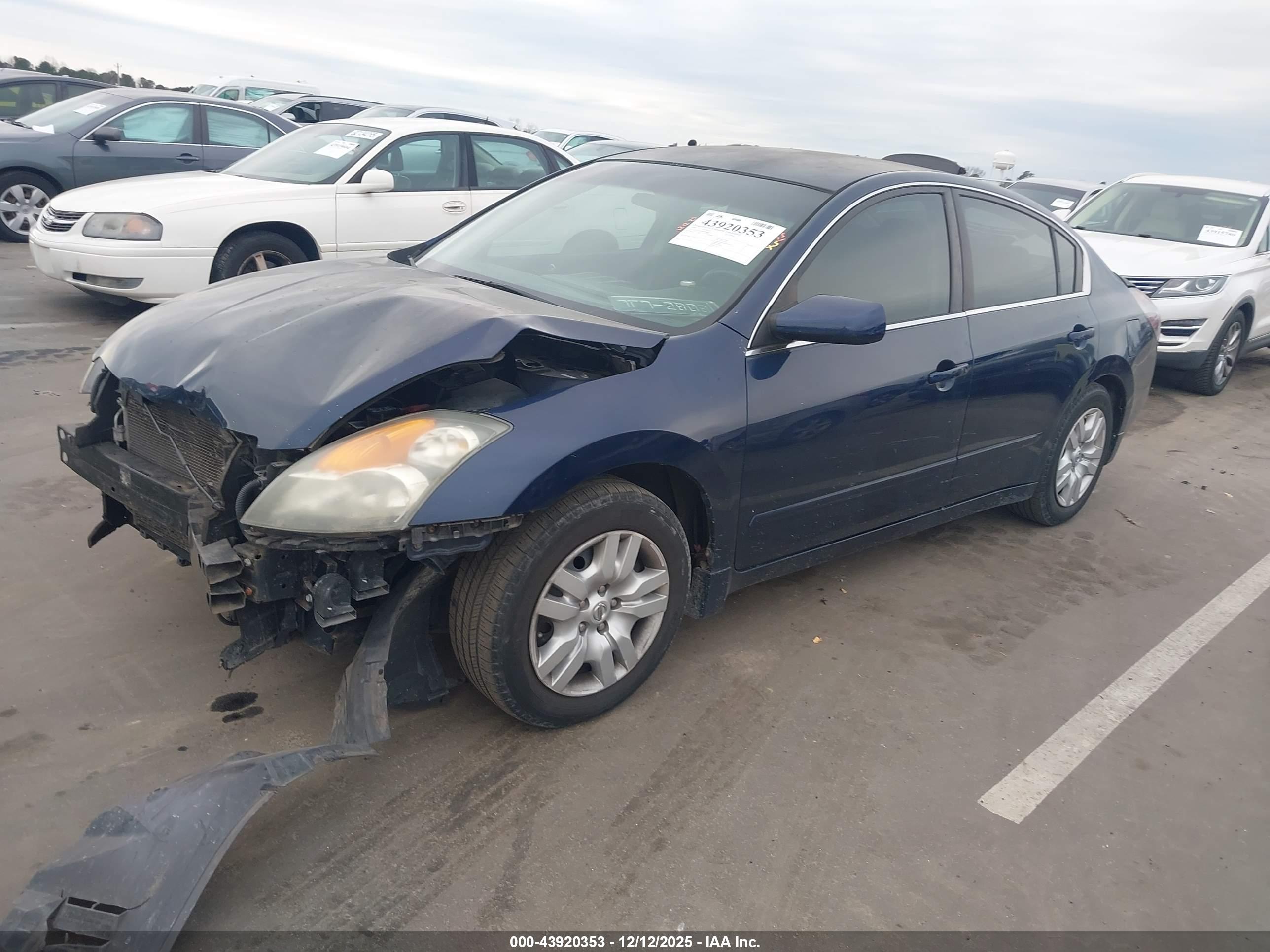 NISSAN ALTIMA image 2