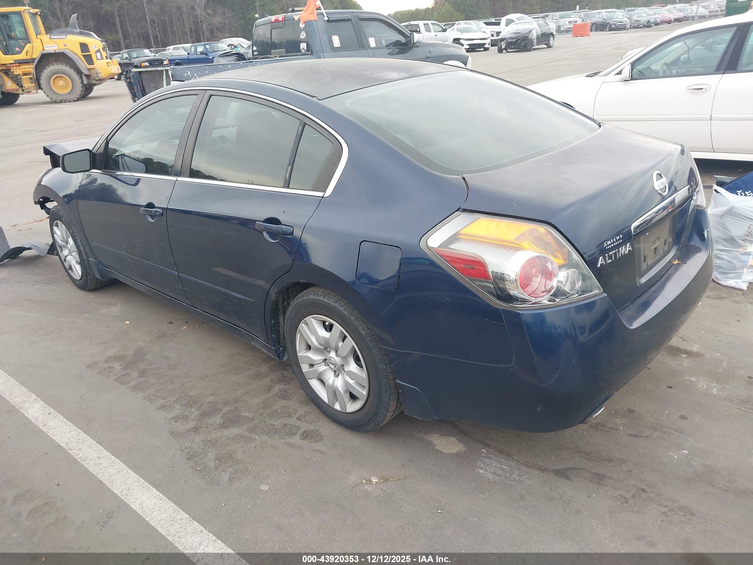 NISSAN ALTIMA image 3