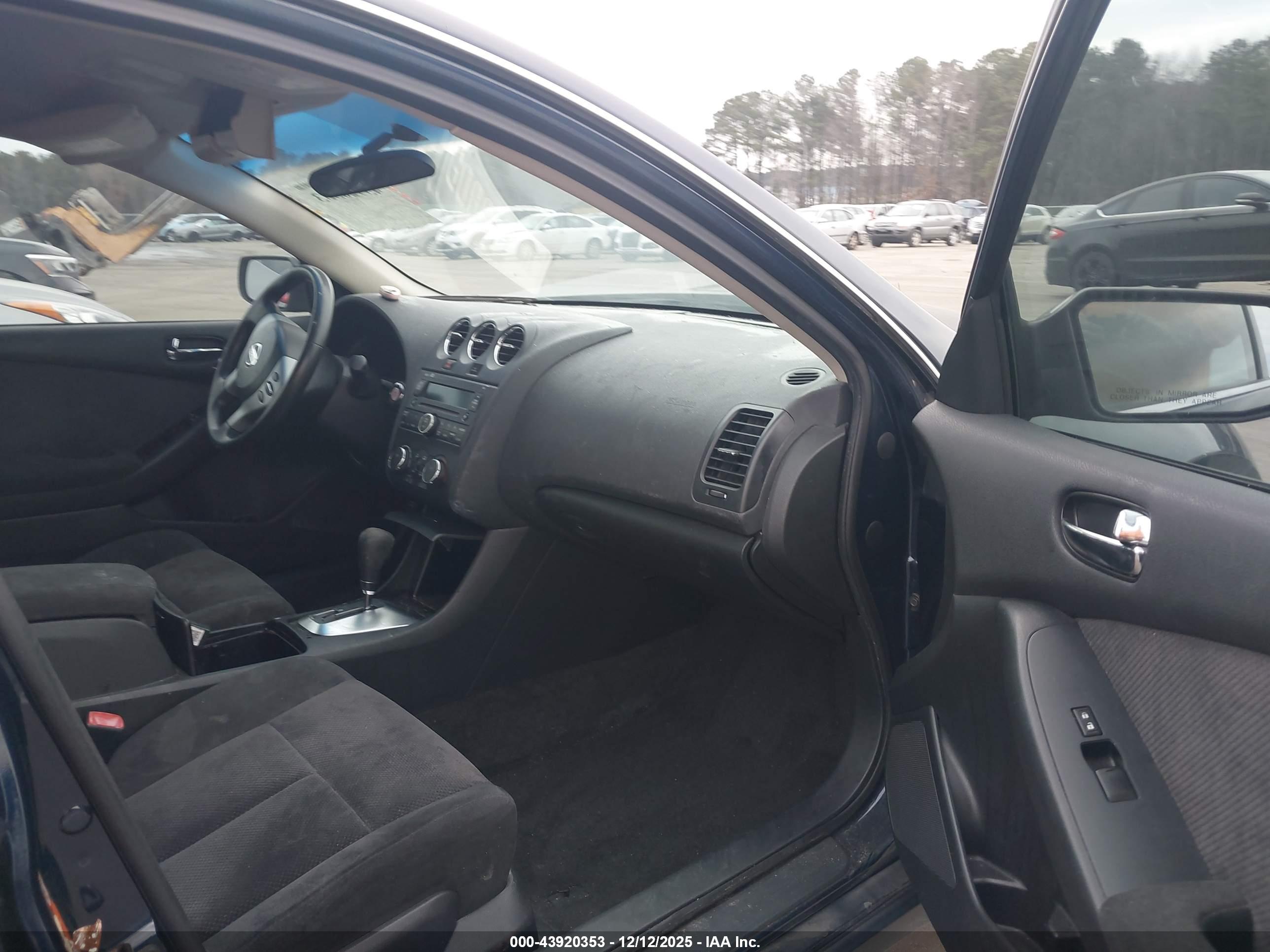 NISSAN ALTIMA image 5