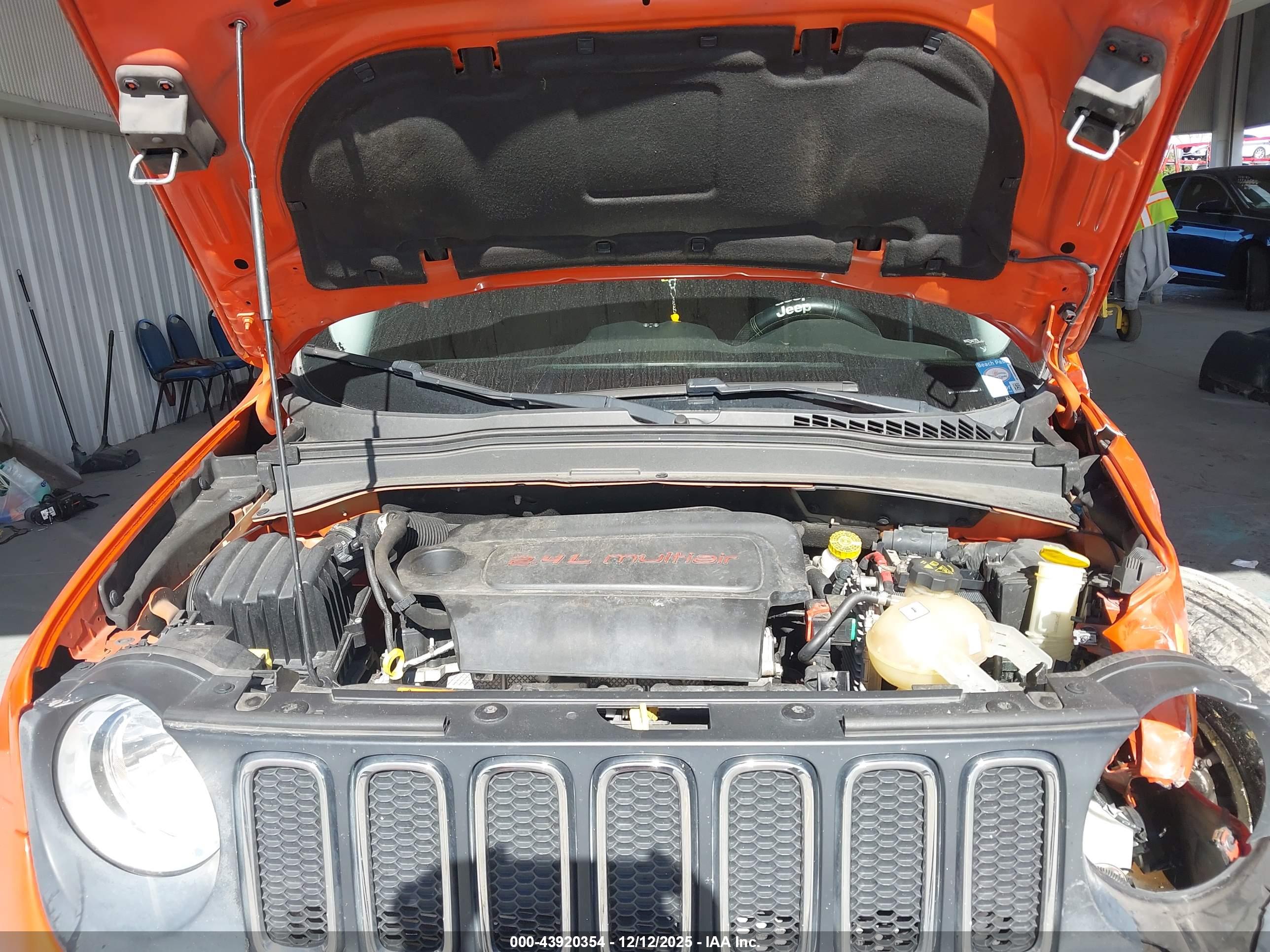JEEP RENEGADE image 10