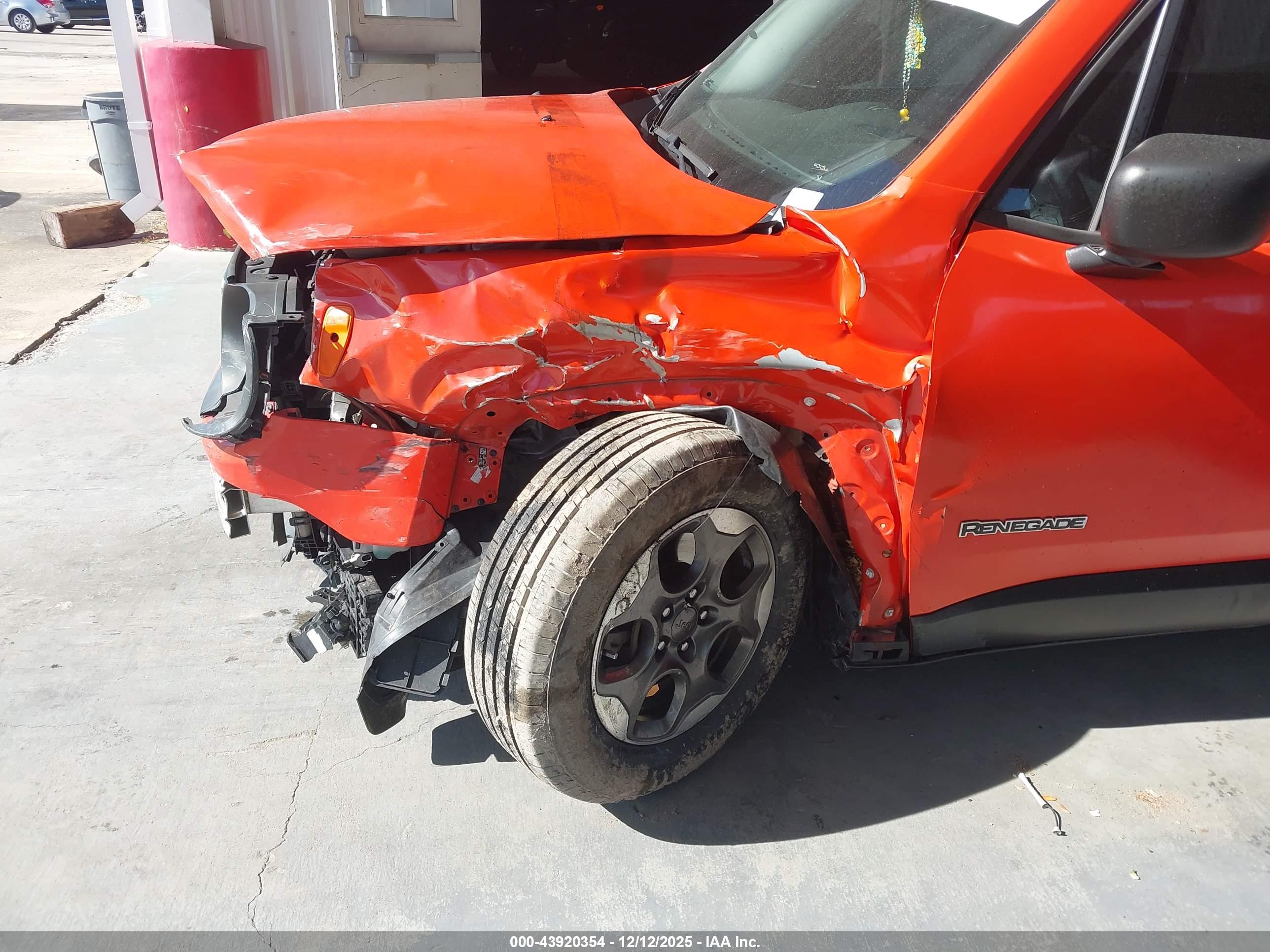 JEEP RENEGADE image 6