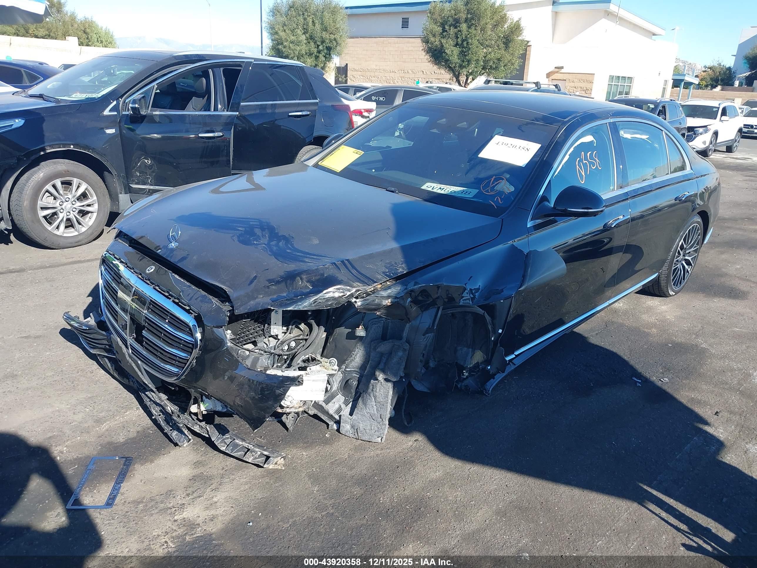 MERCEDES-BENZ S image 2