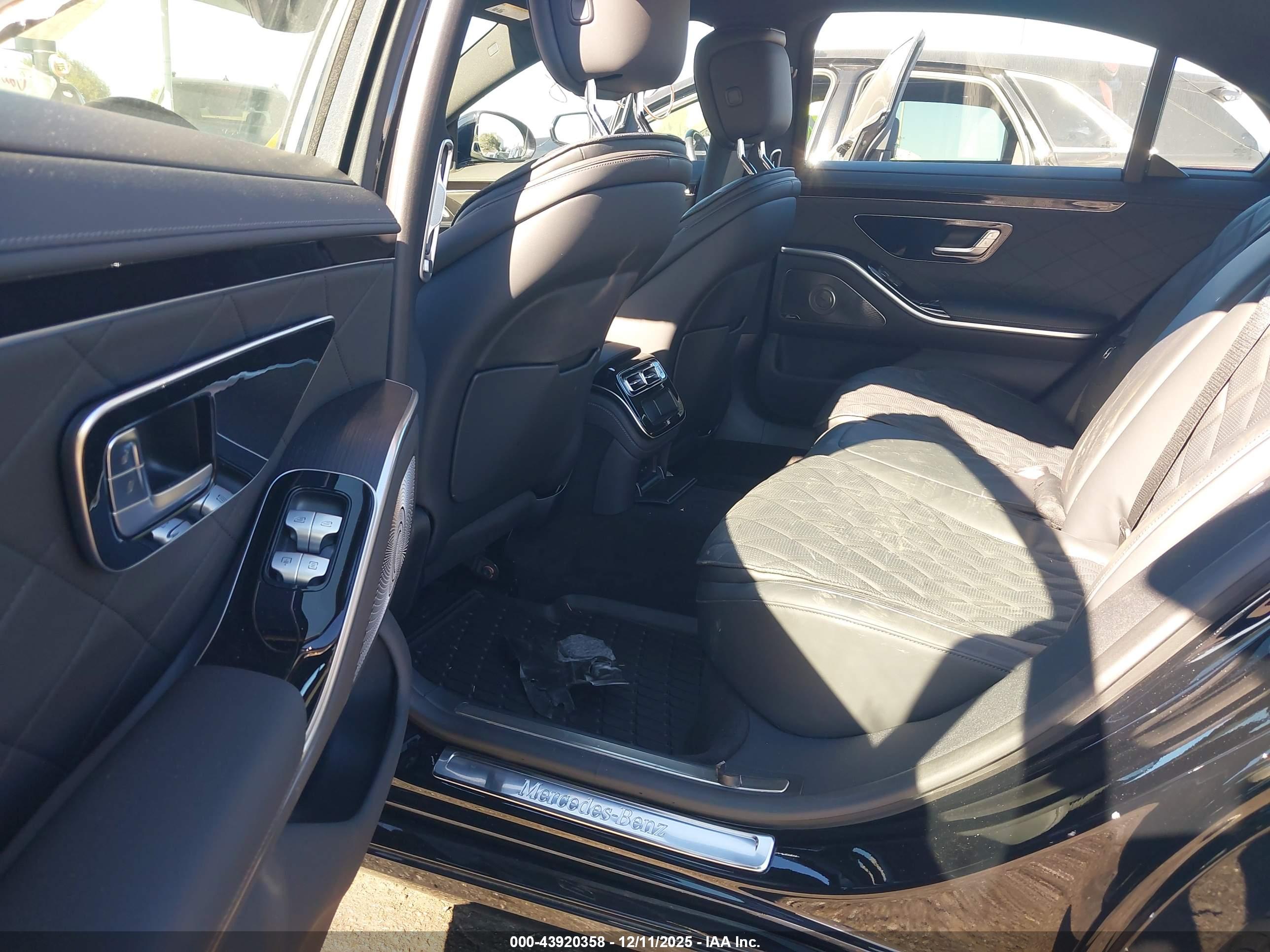 MERCEDES-BENZ S image 8