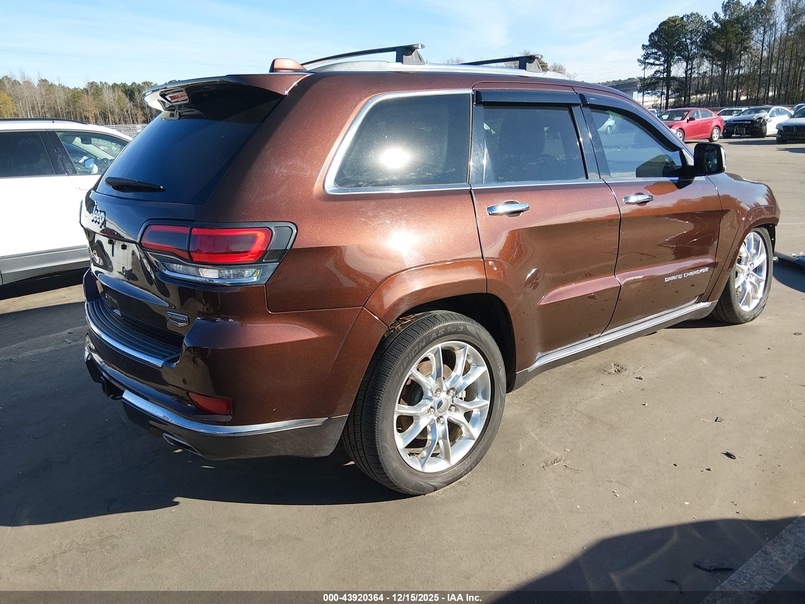 JEEP GRAND image 4