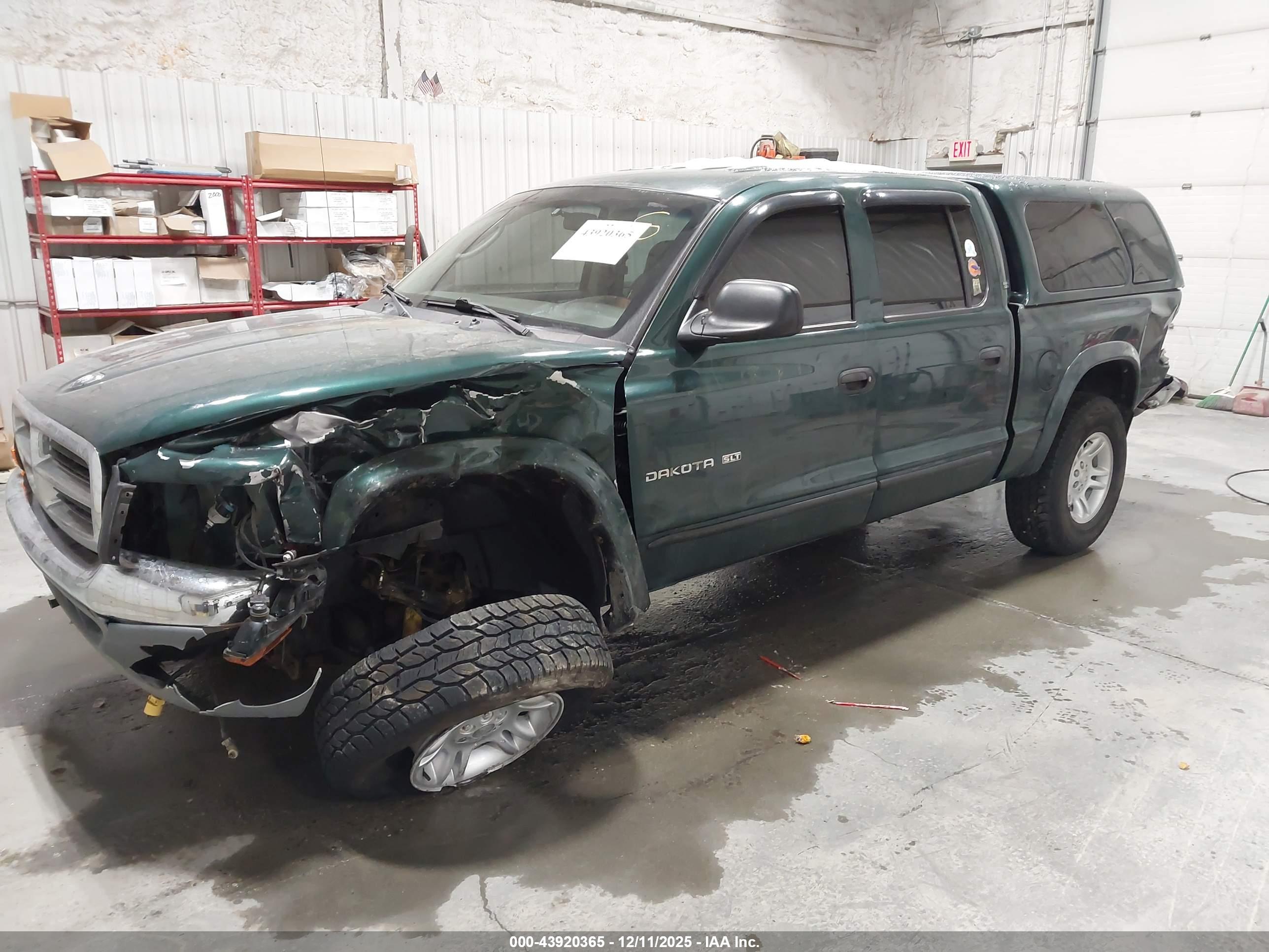DODGE DAKOTA image 2
