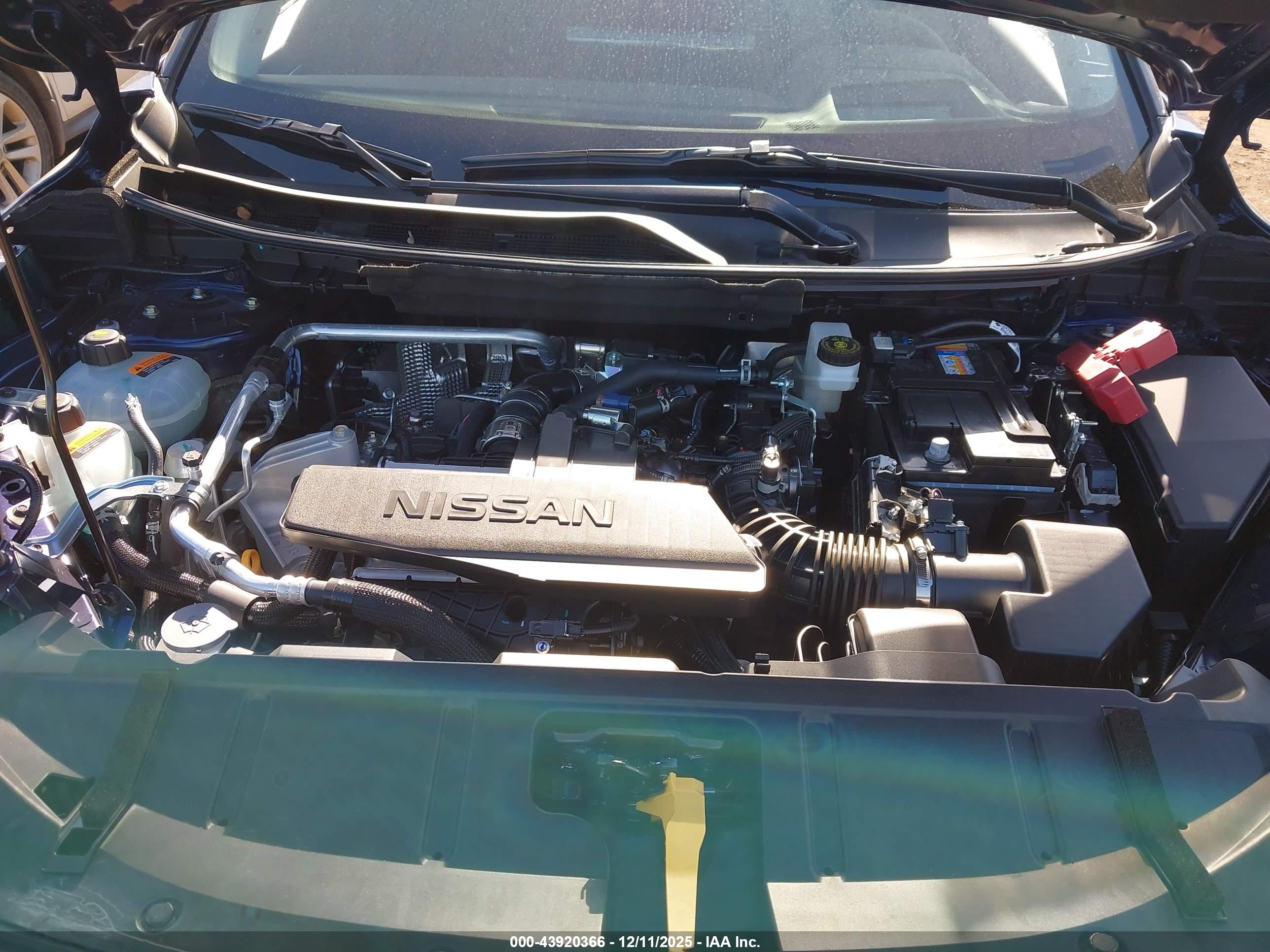NISSAN ROGUE image 10