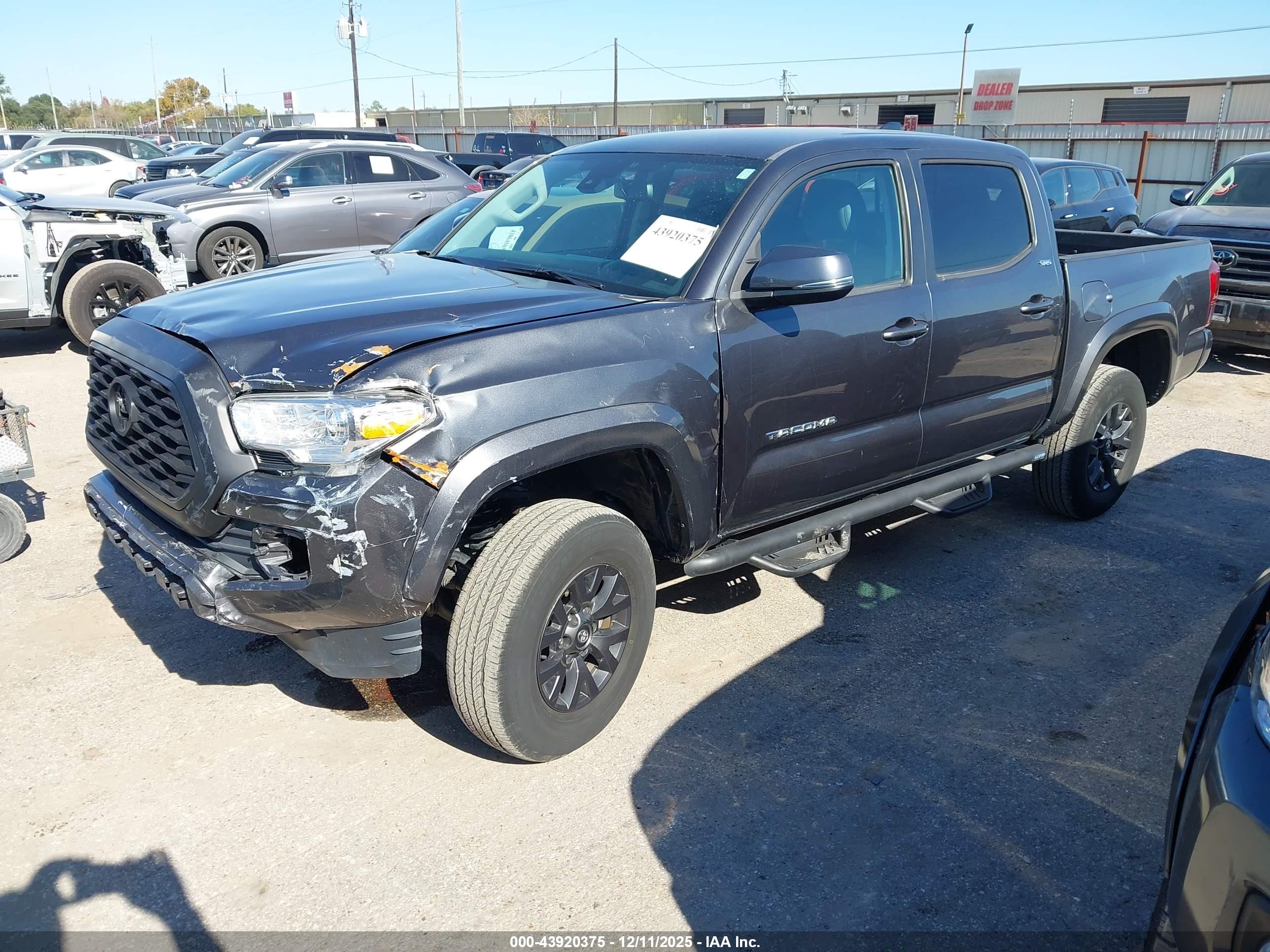 TOYOTA TACOMA image 2