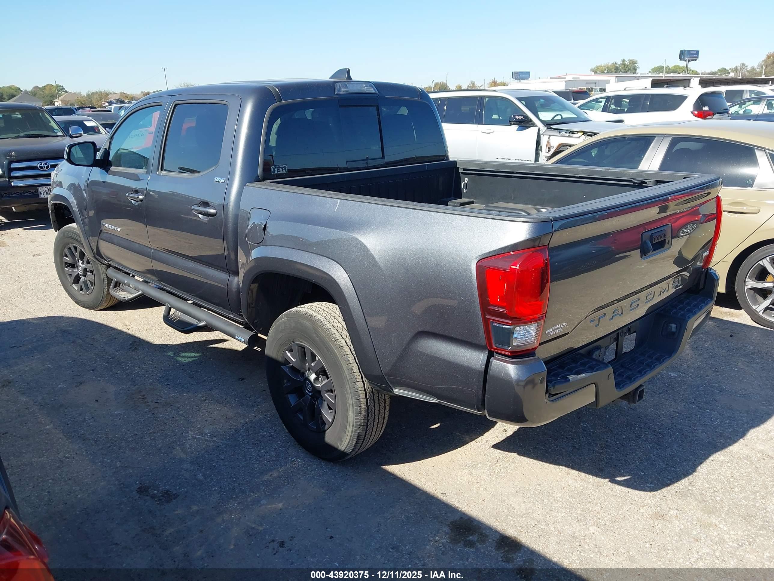 TOYOTA TACOMA image 3